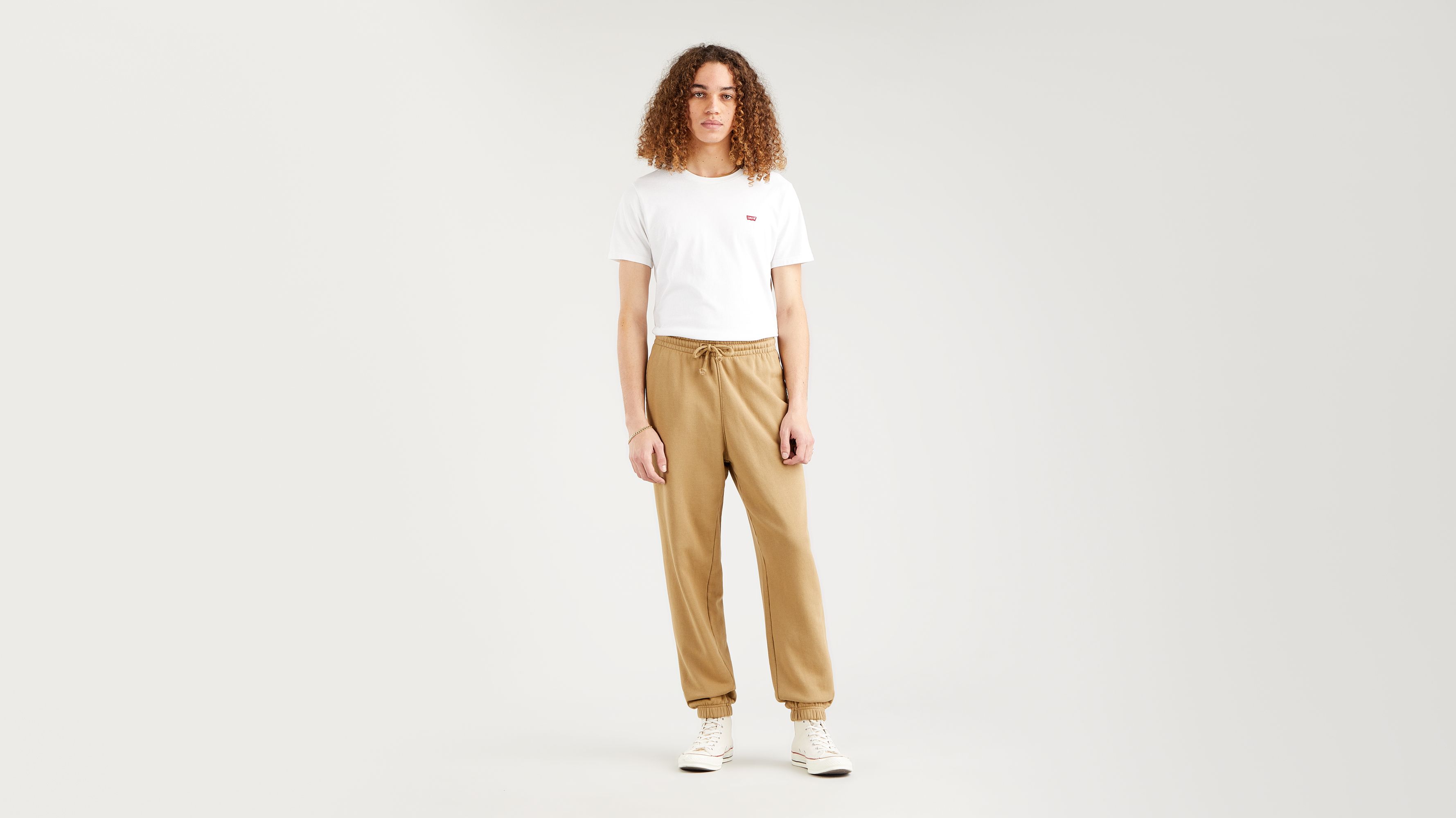 levi's khaki joggers