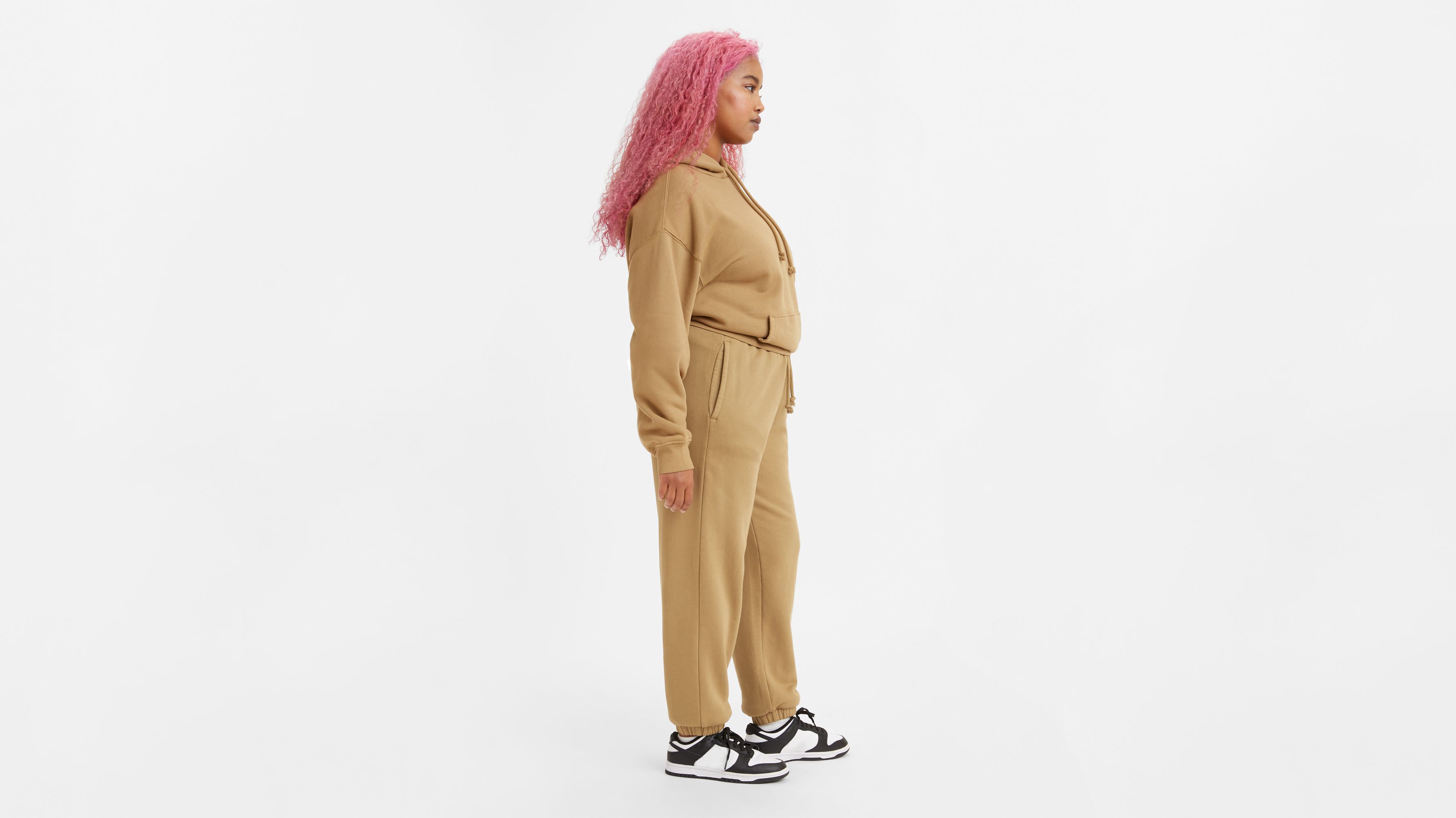 Red Tab™ Sweatpants 2