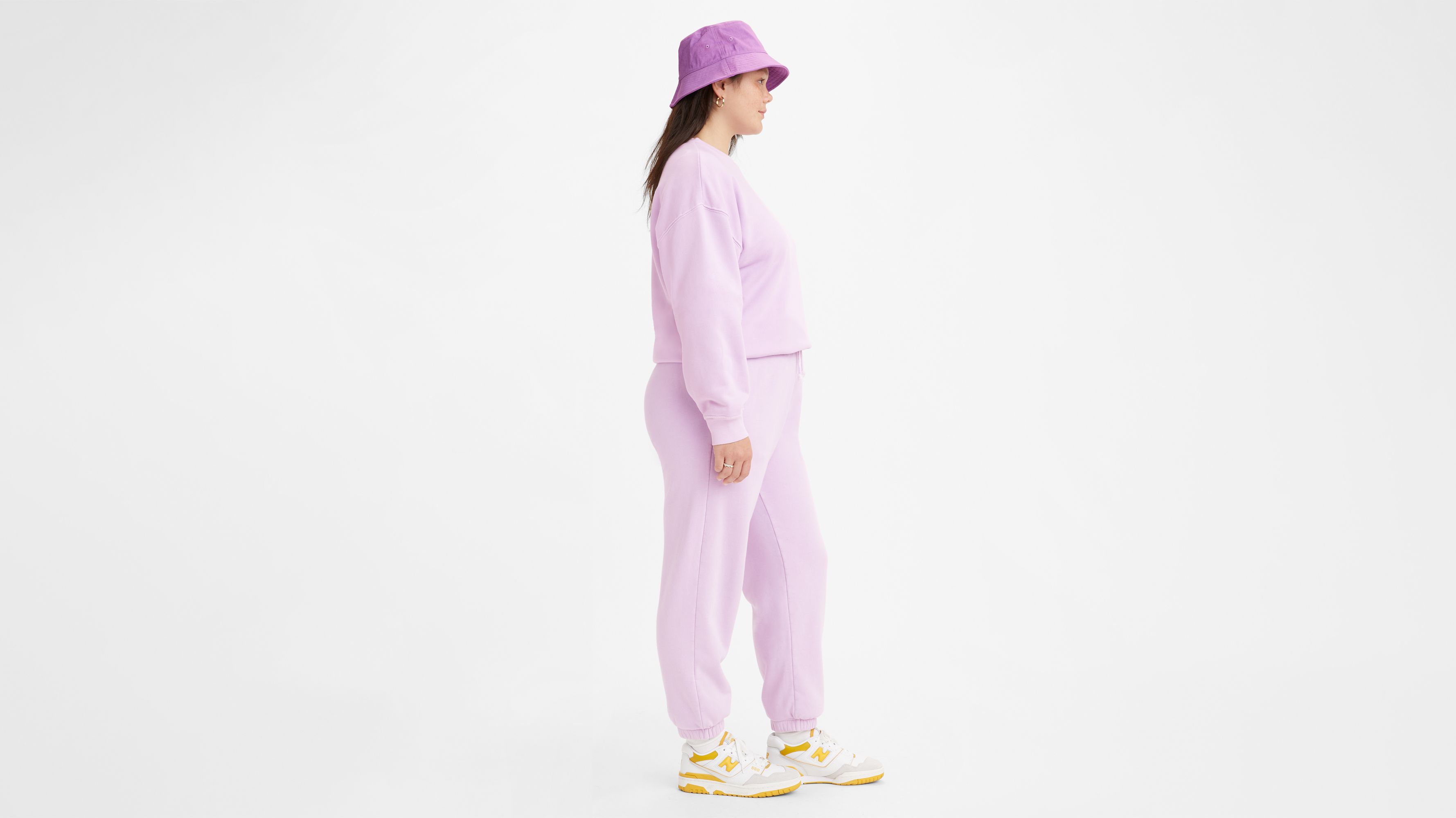 Red Tab™ Sweatpants 3