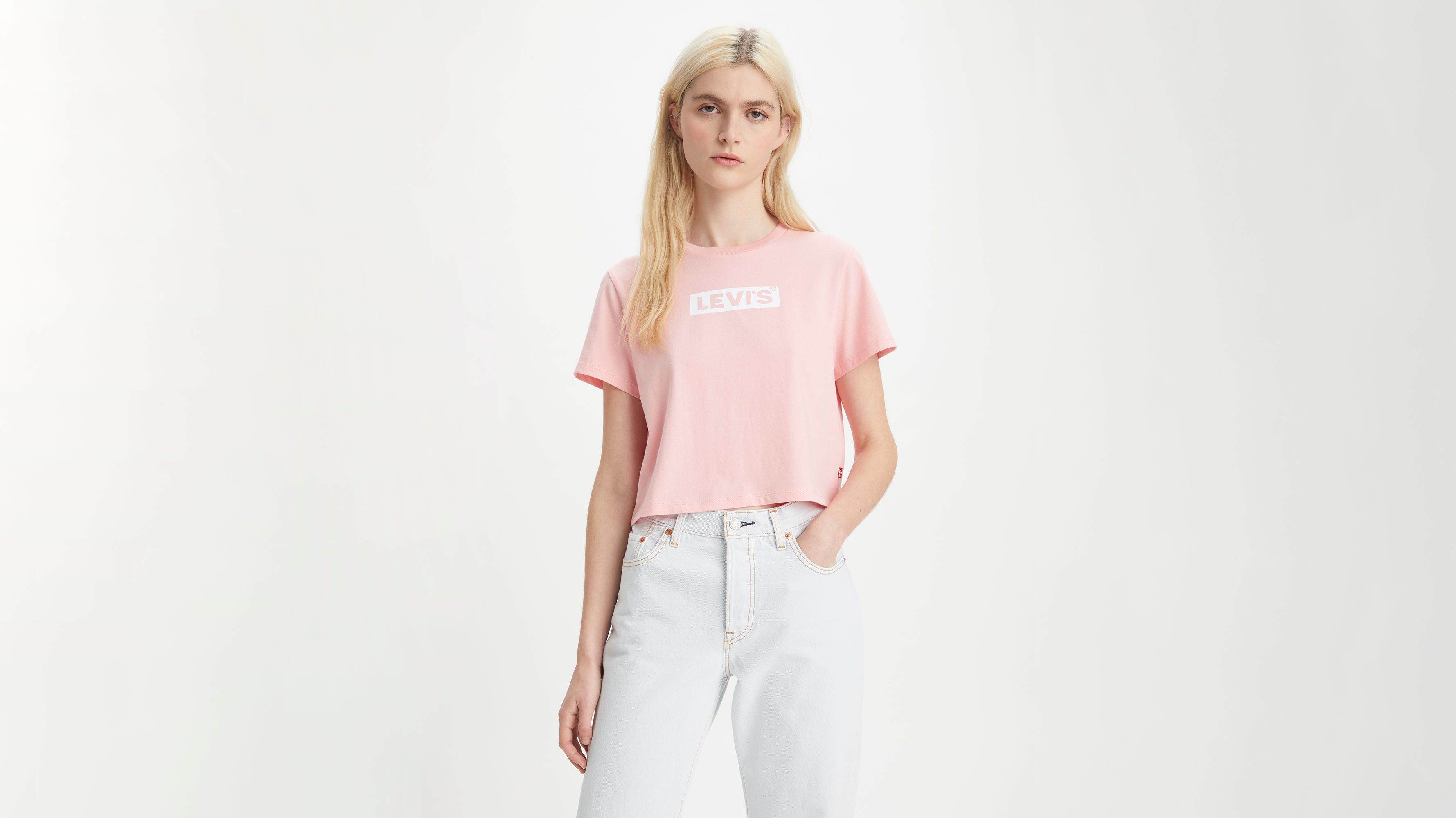 Levi's Women's Cropped Jordie Tee - Supersoft Cotton, Relaxed Fit, Streetwear Style