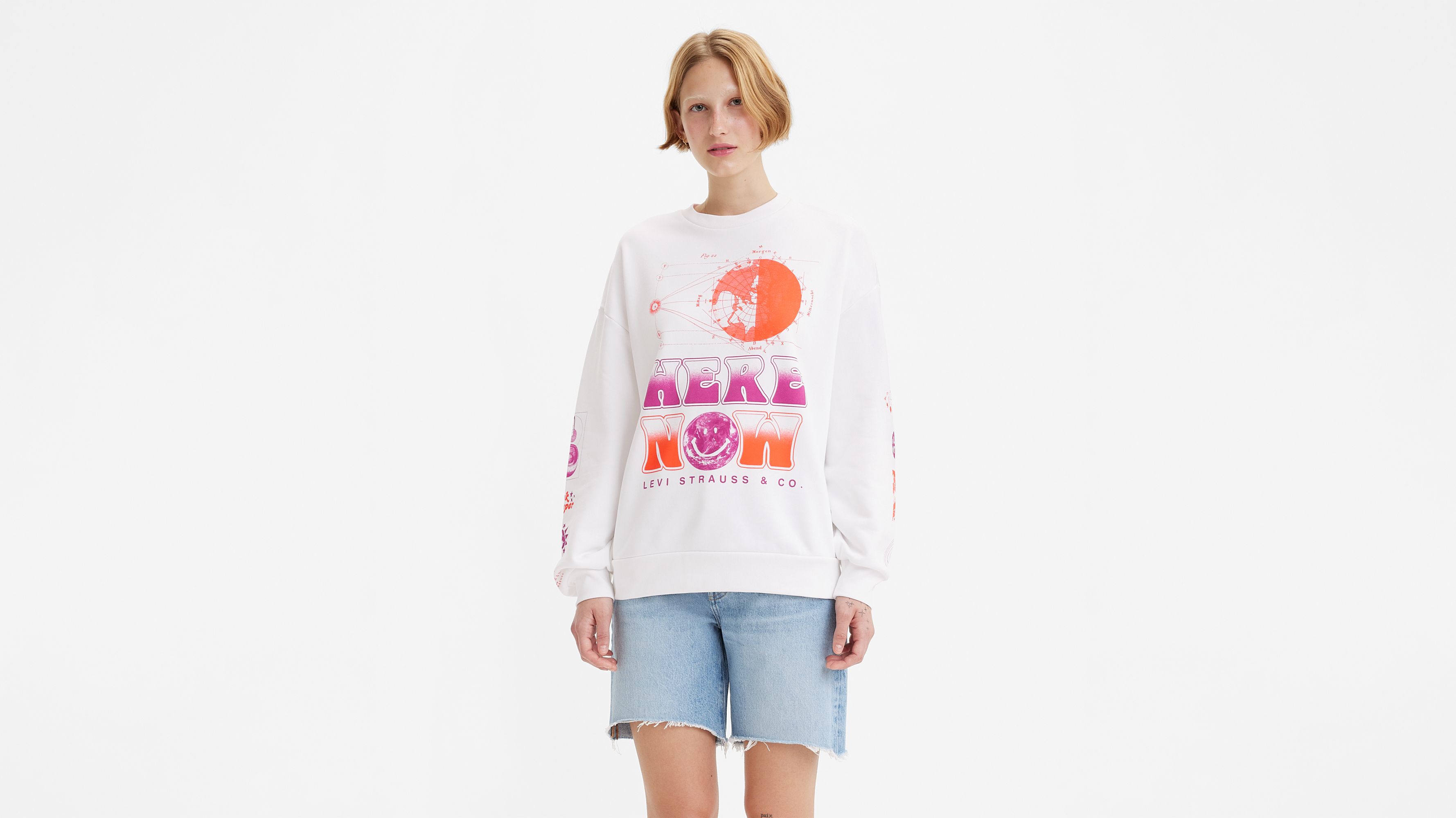 Graphic Crewneck Sweatshirt 4
