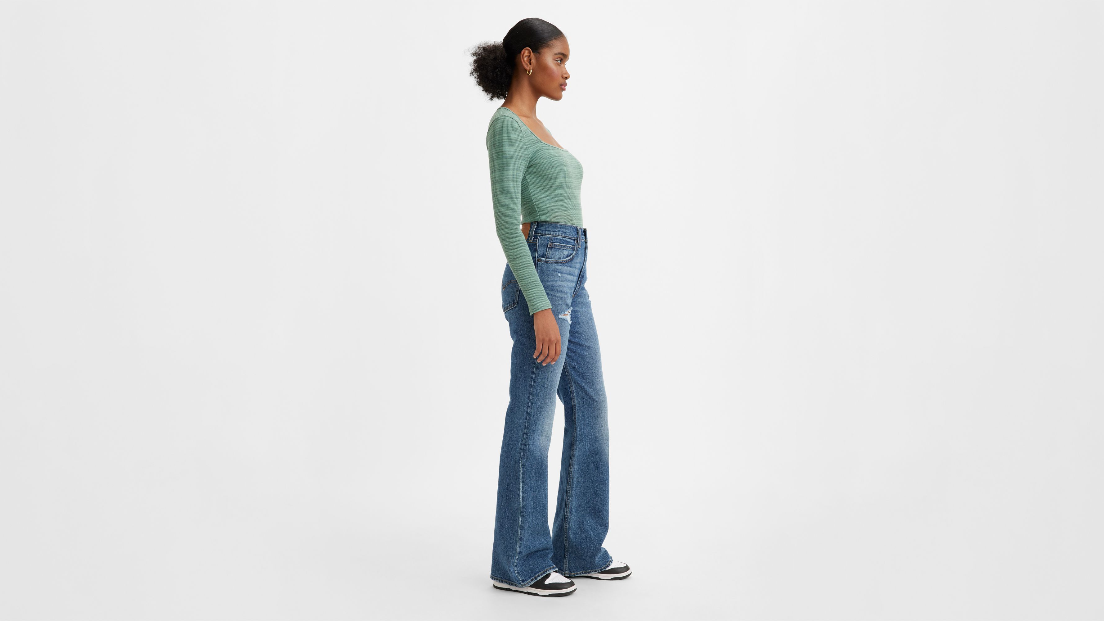 LEVIS  WOMEN 70S HIGH FLARE - Universe Boardshop