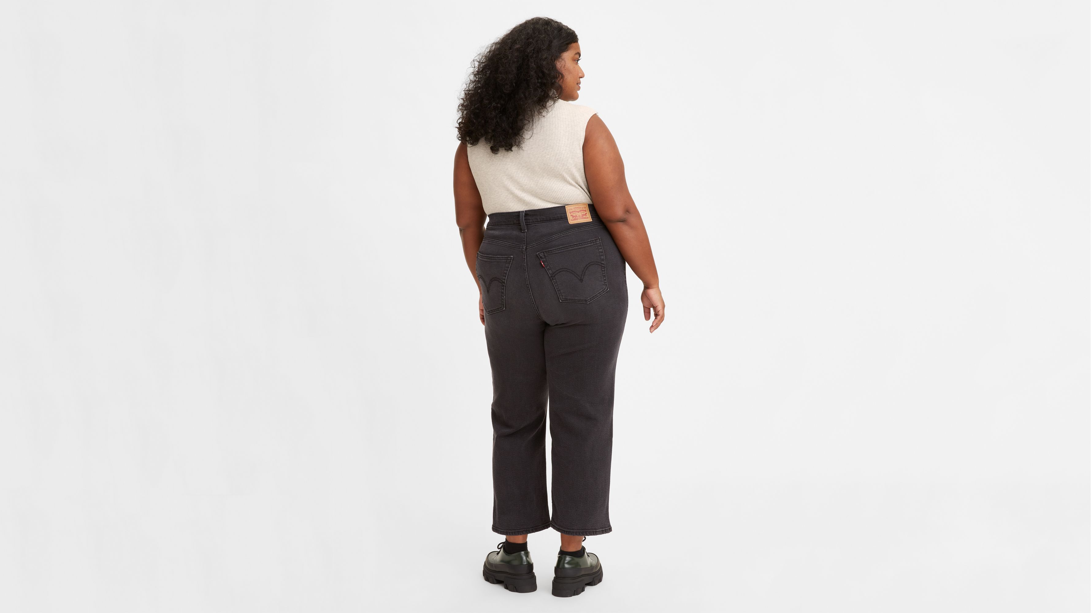 PLUS-SIZE LEVI'S: Wedgie – Girl on the Wing