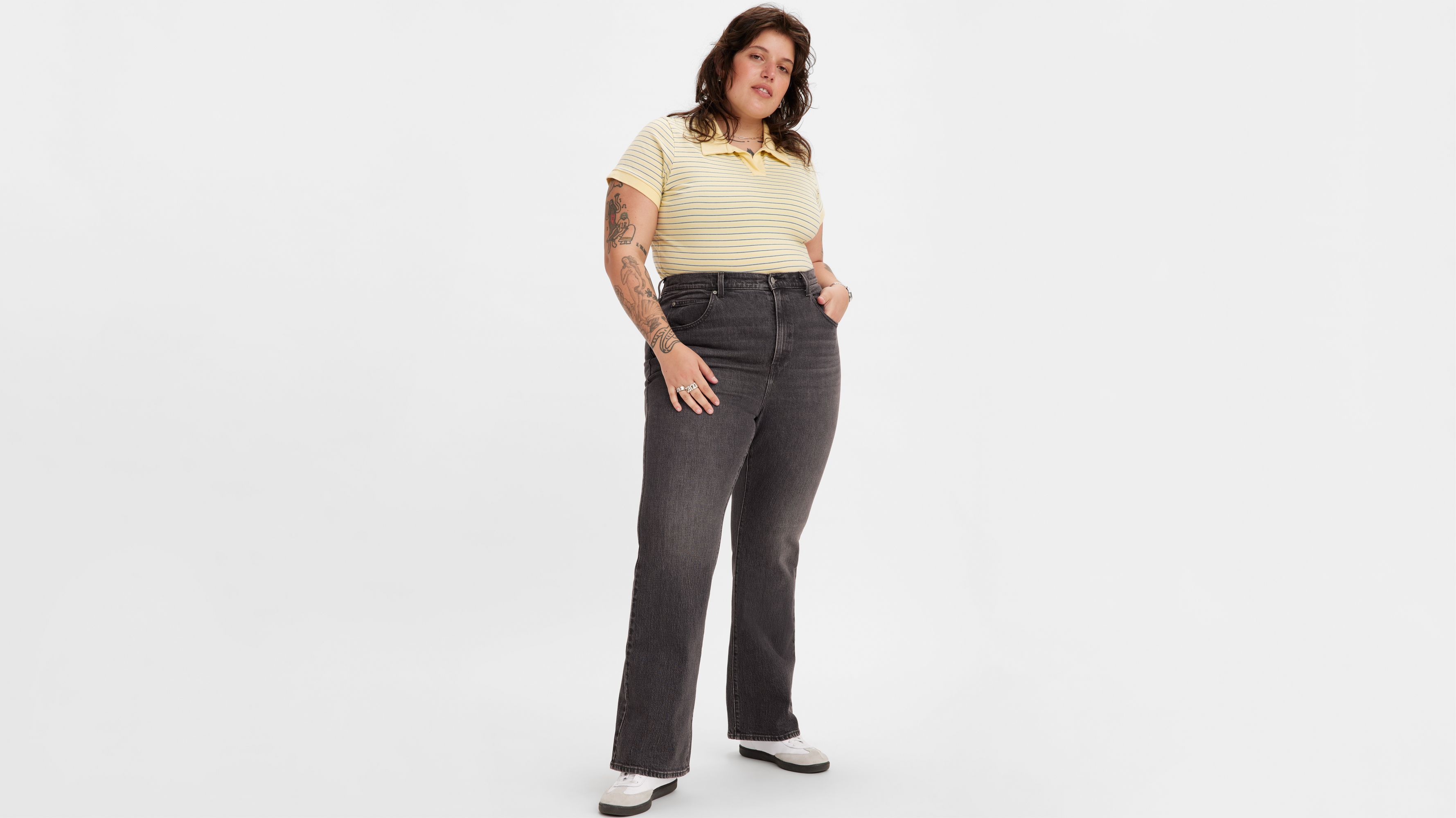 Plus Size 70s Girl Flared Jeans  Flare jeans outfit plus size