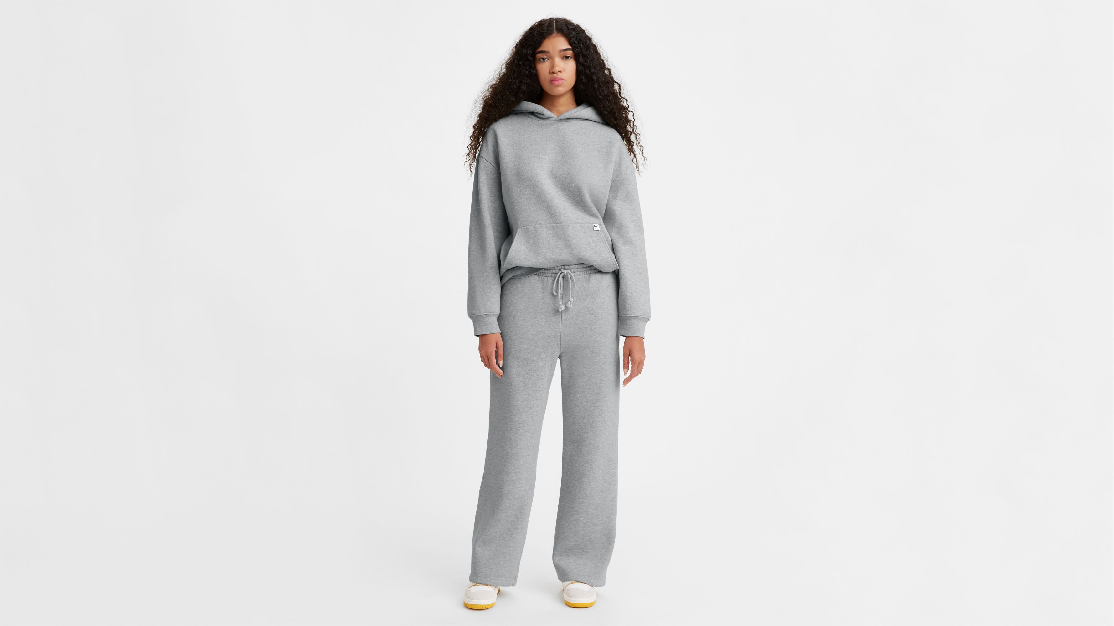 sweatpants girl, girls in sweats, lycanthrop55