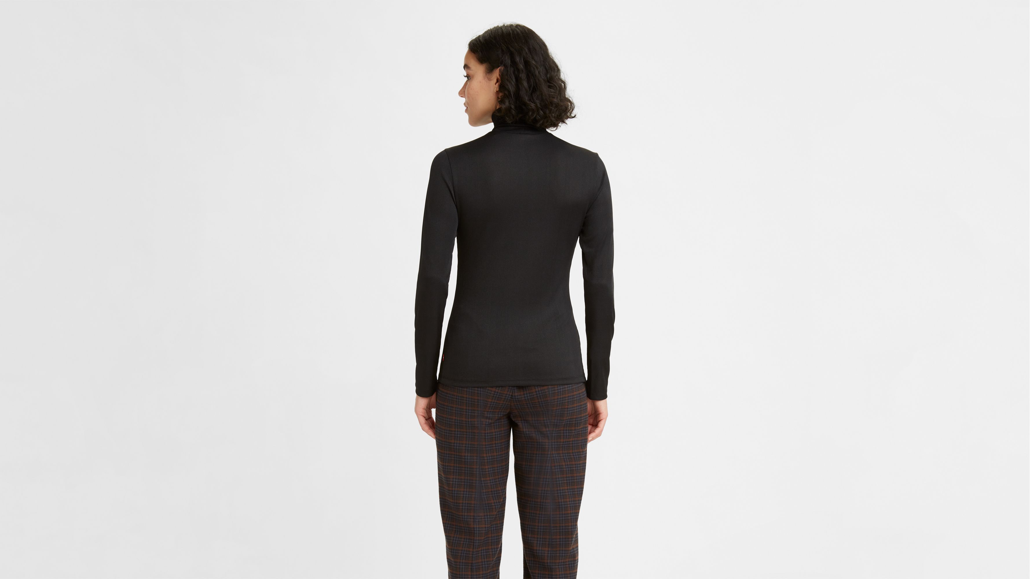 Oriel Turtleneck 2