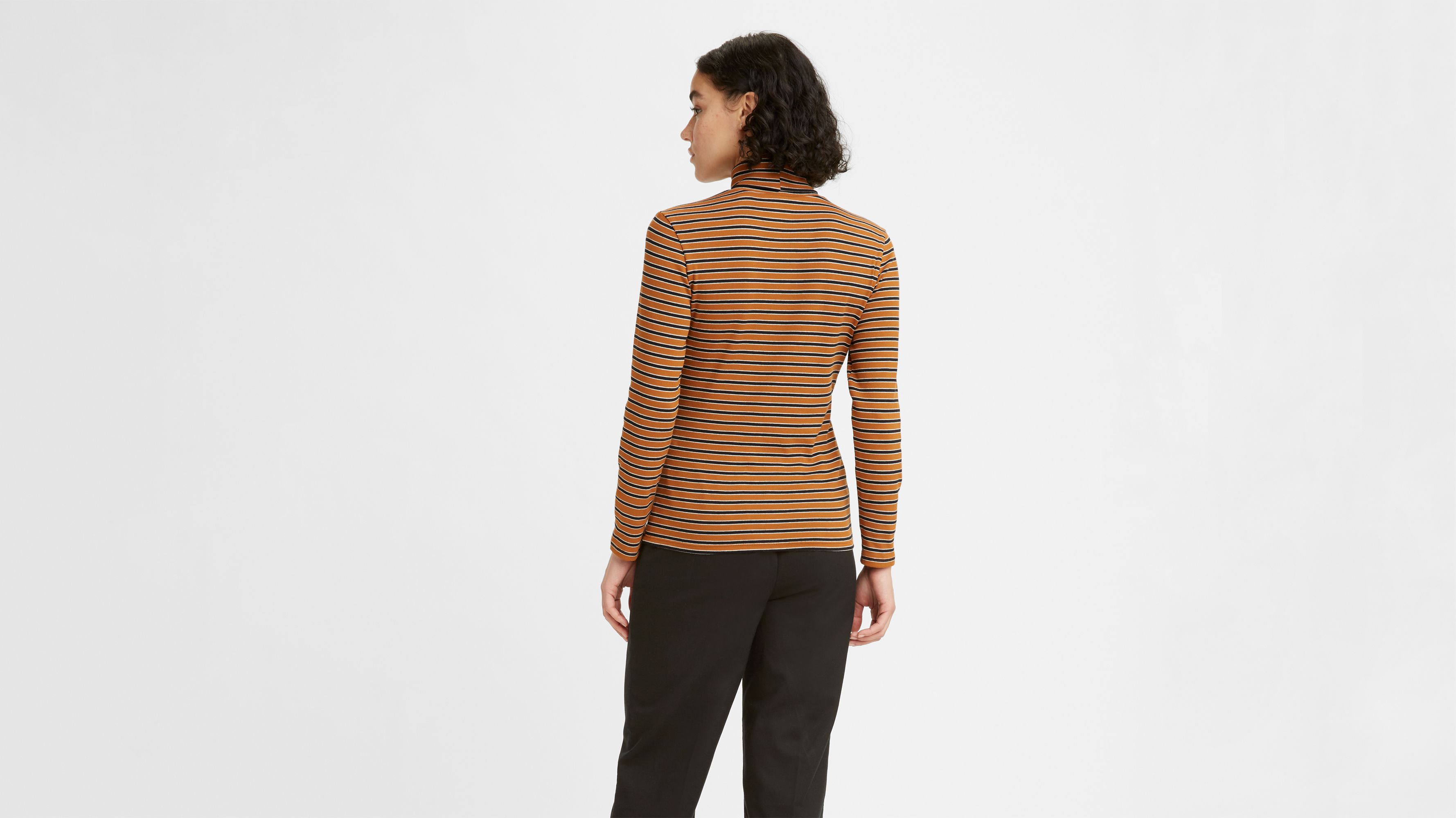 Oriel Turtleneck 2