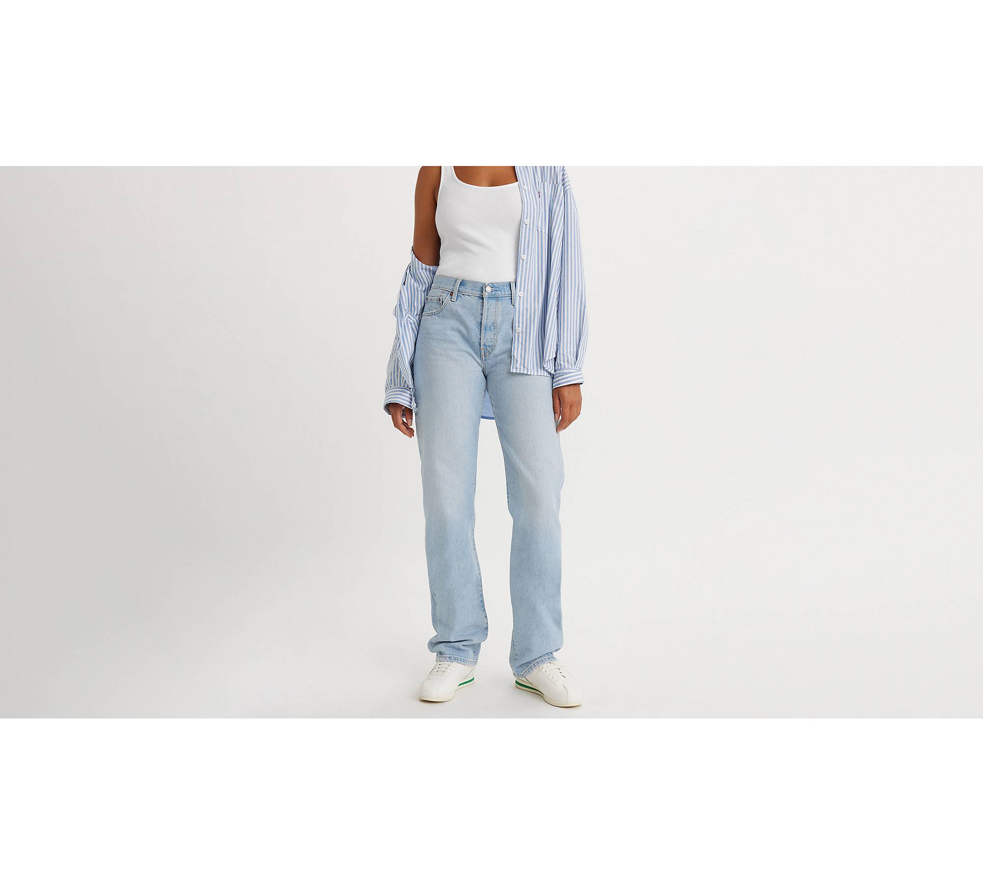 Levi's Ribcage Straight Ankle Jeans in Light Wash • Shop American
