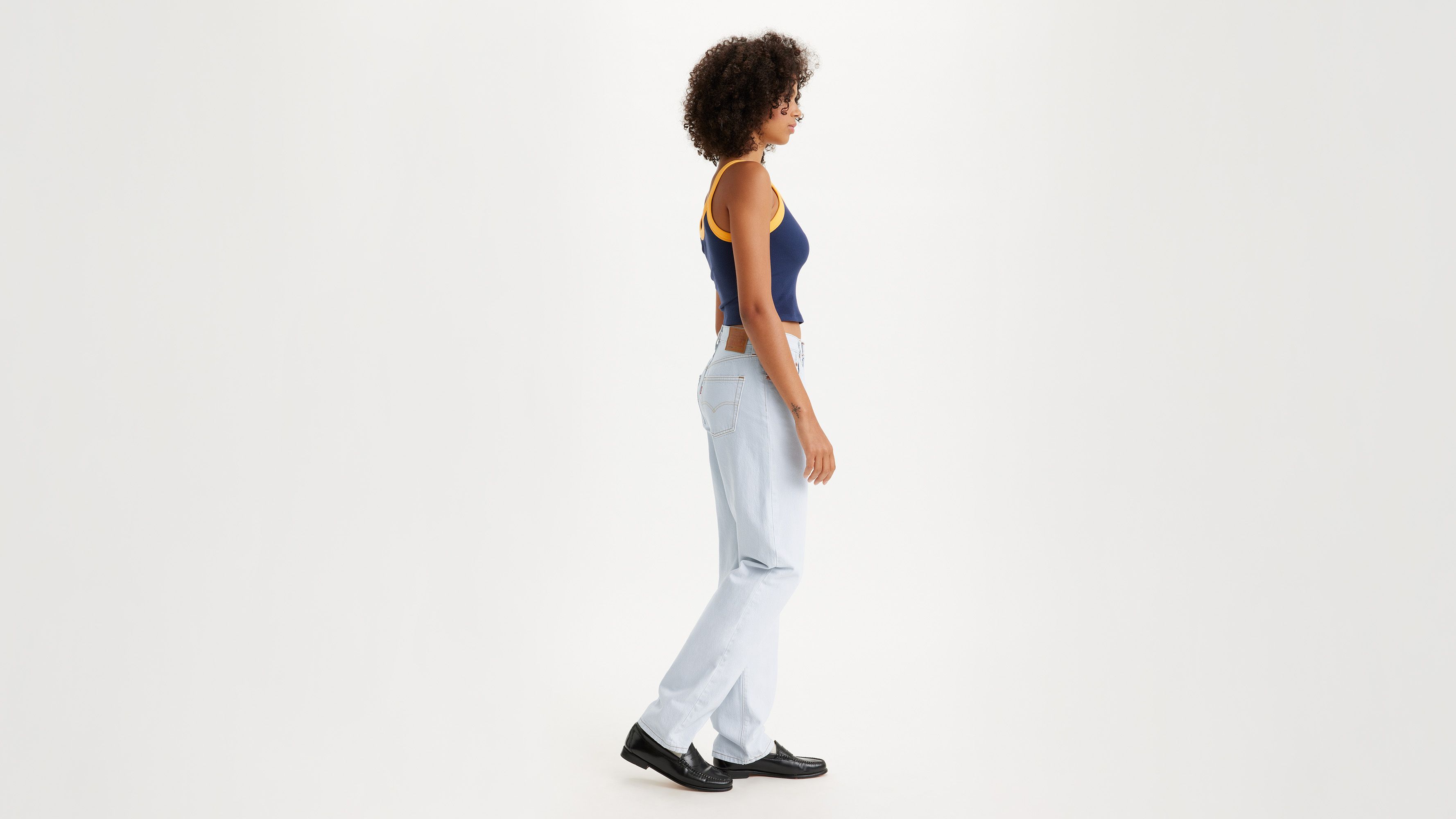 White jeans on sale levis womens