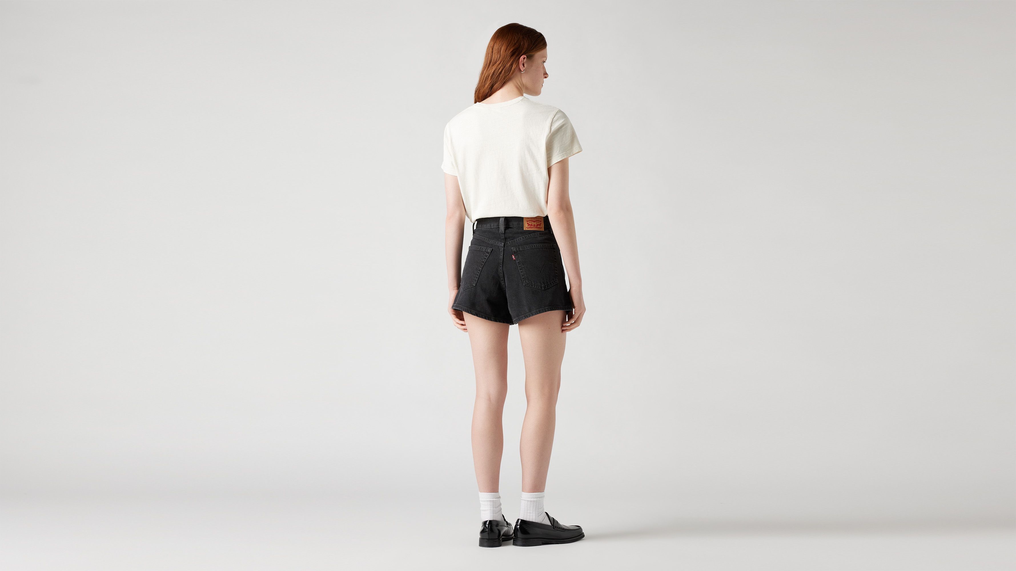 Levi's® HIGH WAISTED MOM - Denim shorts - black denim/black