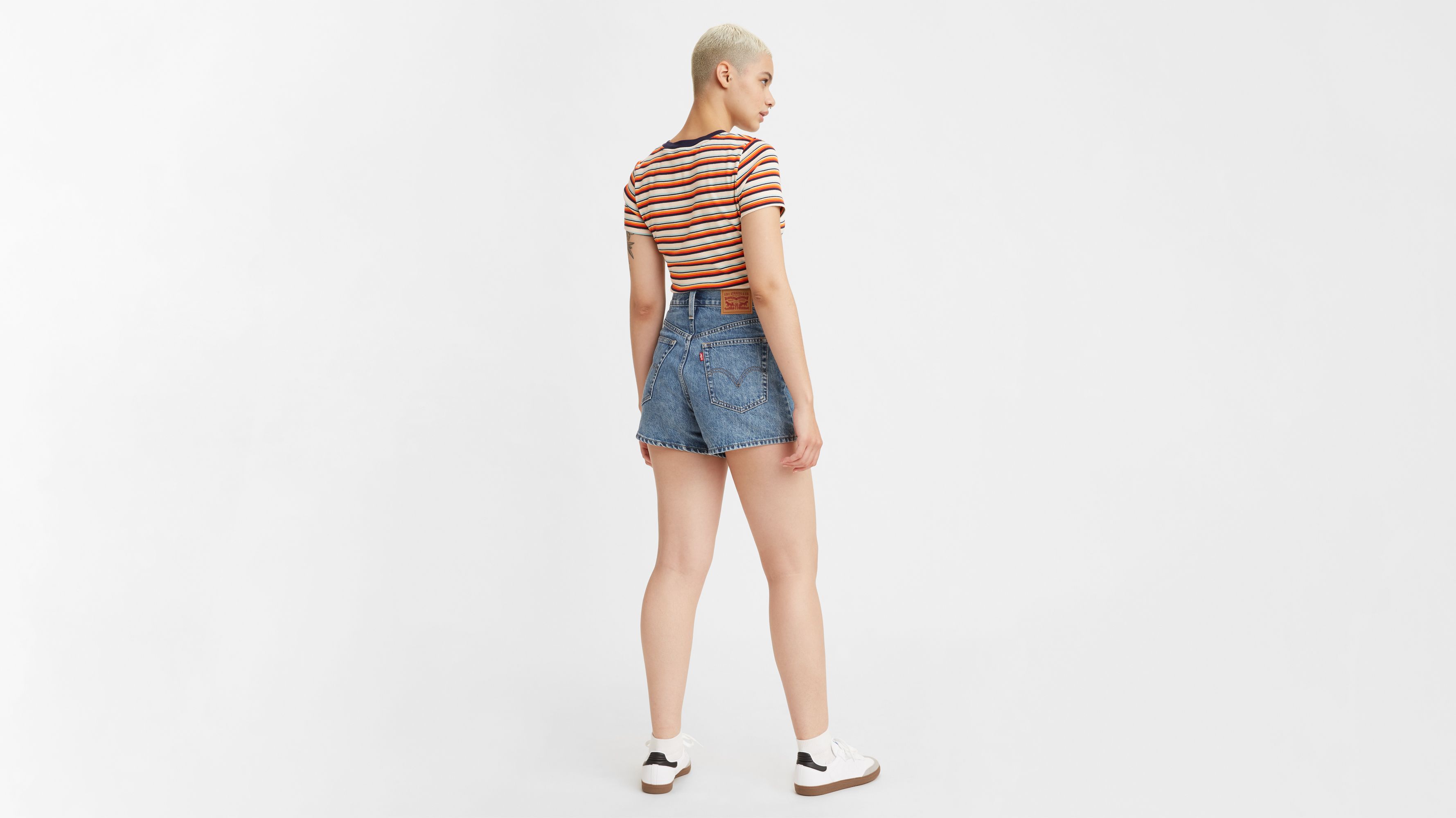 Levi's high waisted mom shorts in mid wash blue