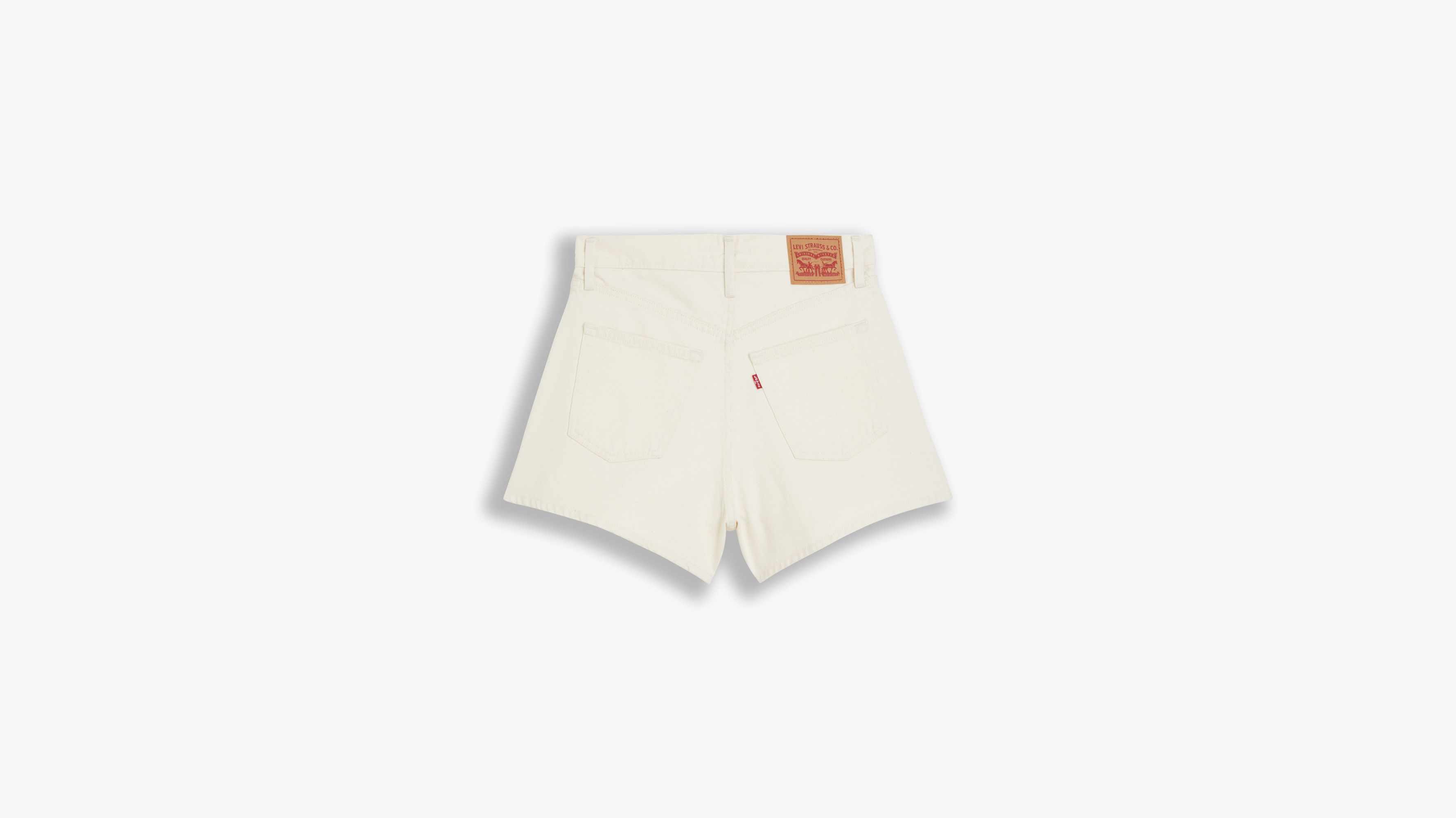 High Waisted Mom Shorts - White | Levi 