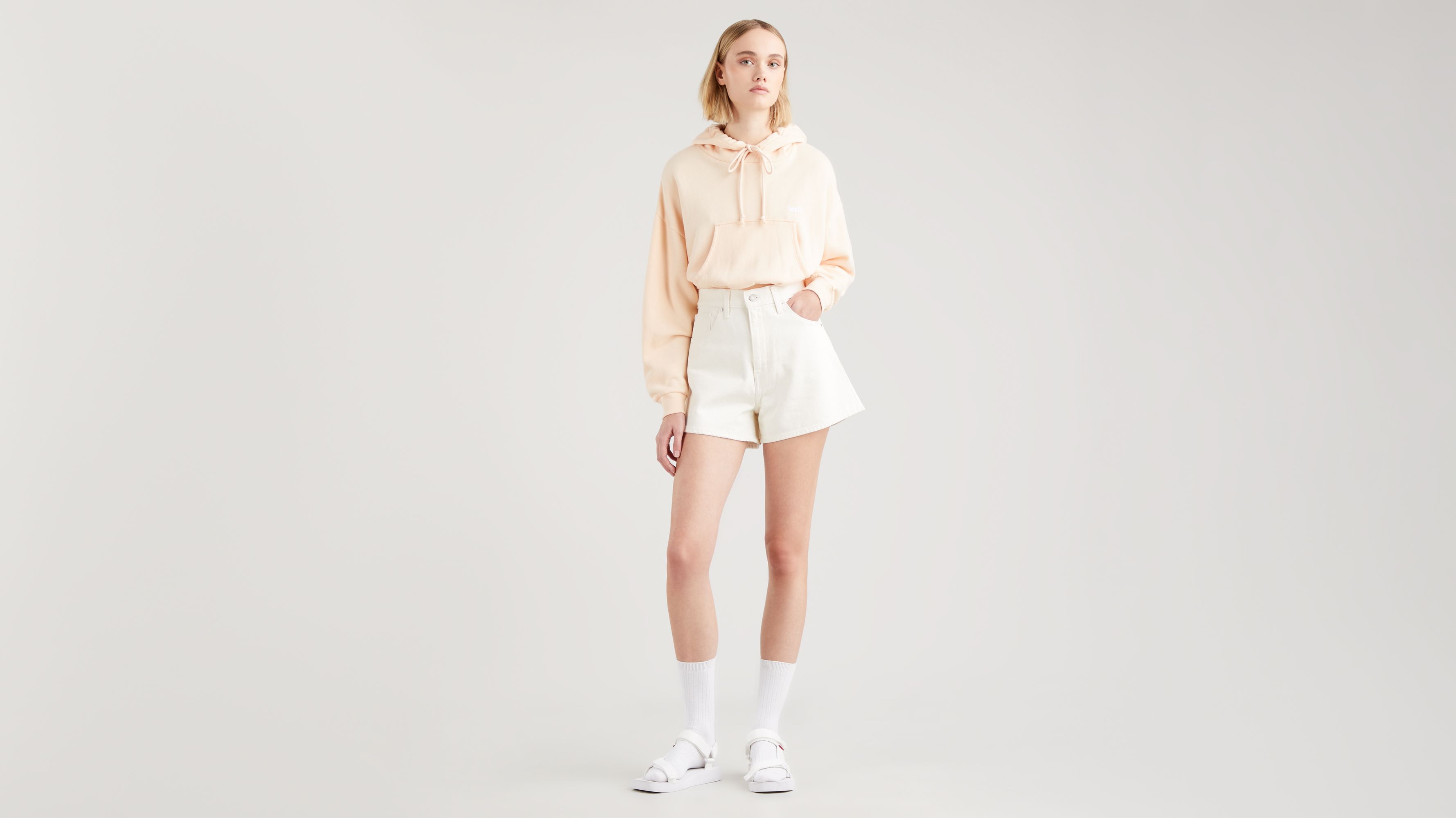 High Waisted Mom Shorts - White | Levi's® RO