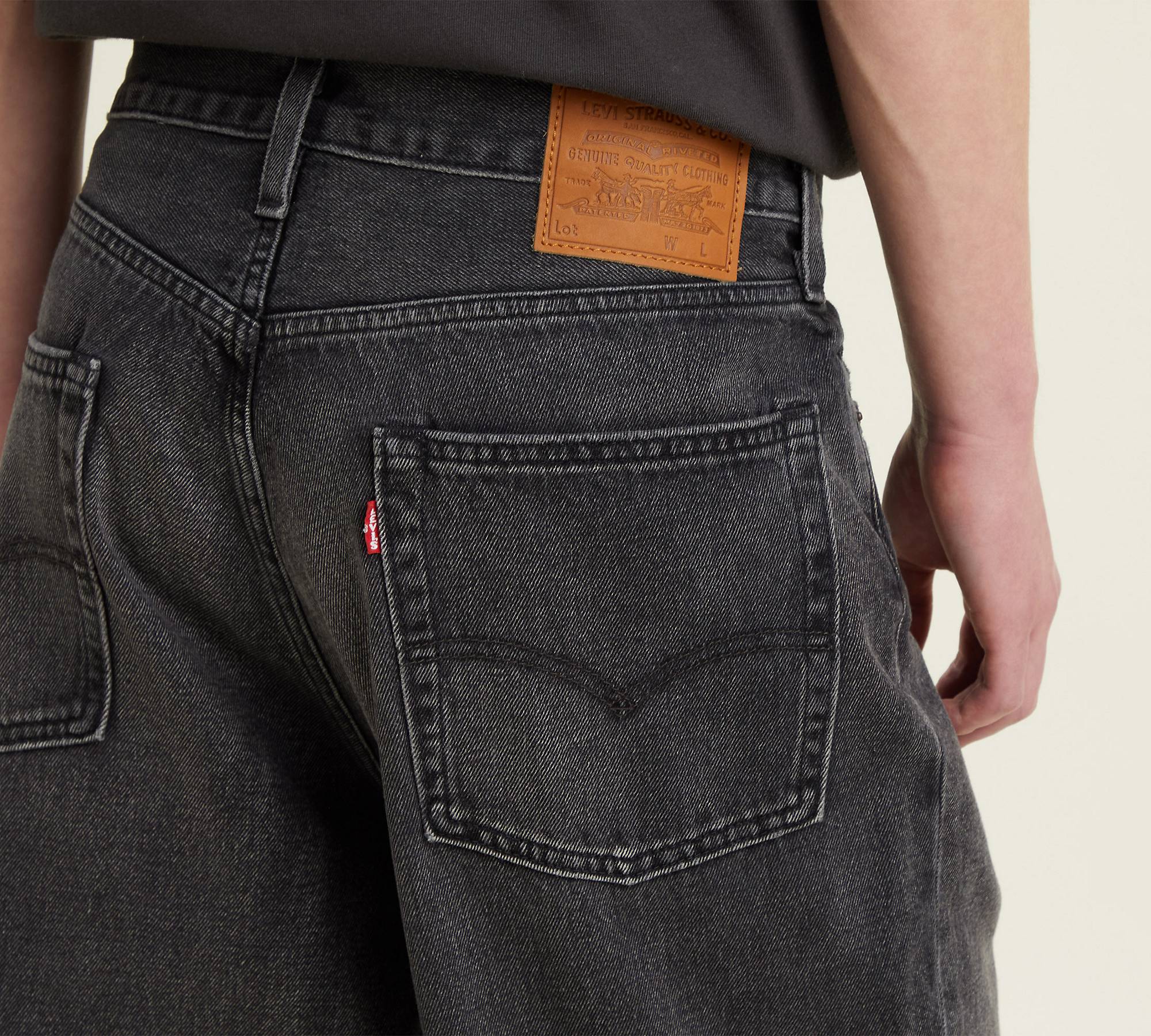 Stay Baggy Tapered Jeans - Black | Levi's® BE