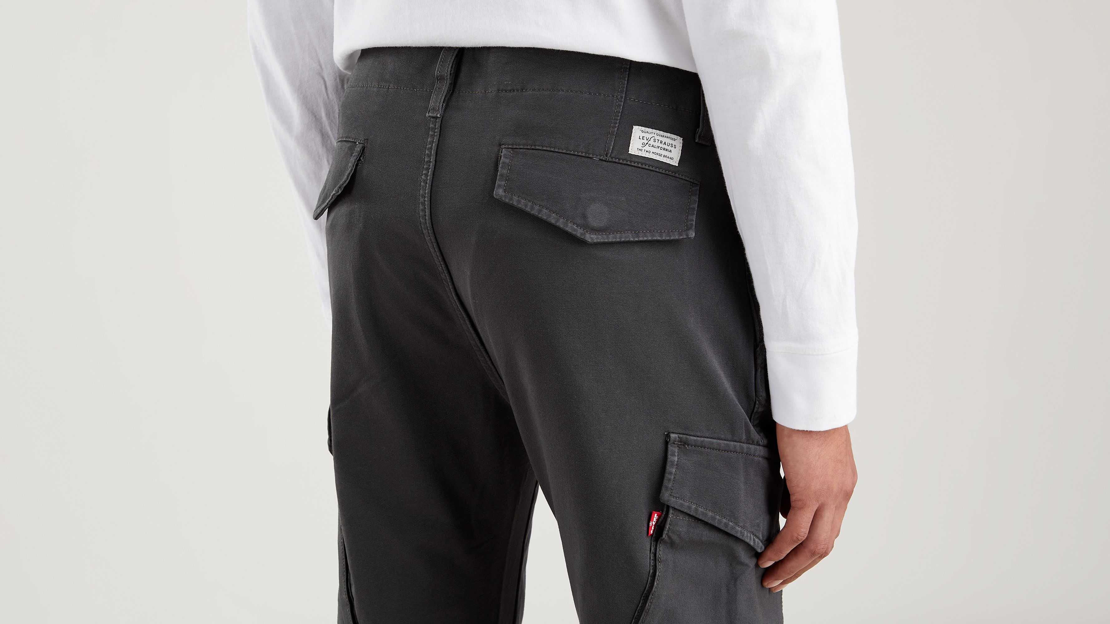 levis black cargo pants