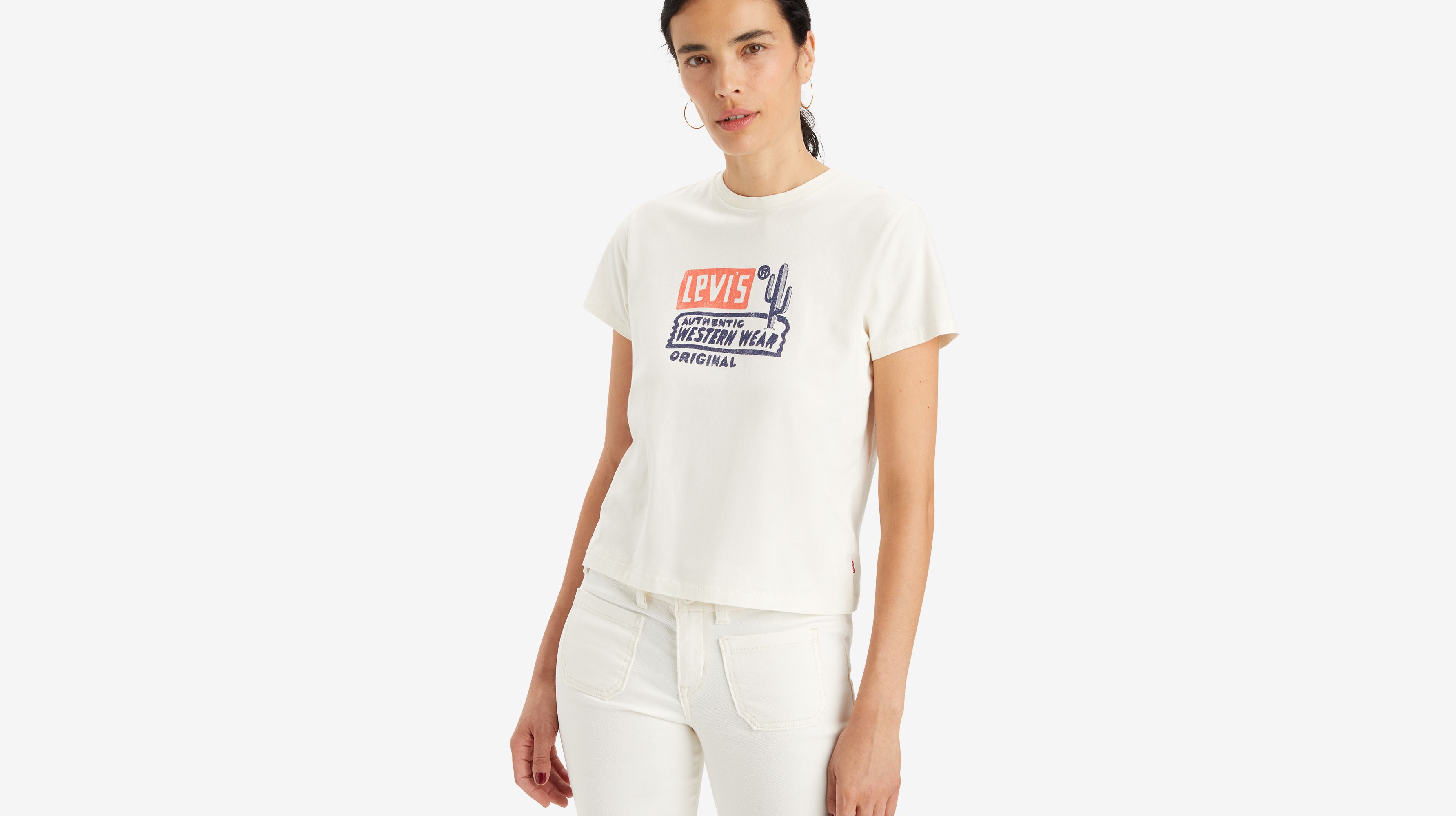 Levis tshirt 2024 for women