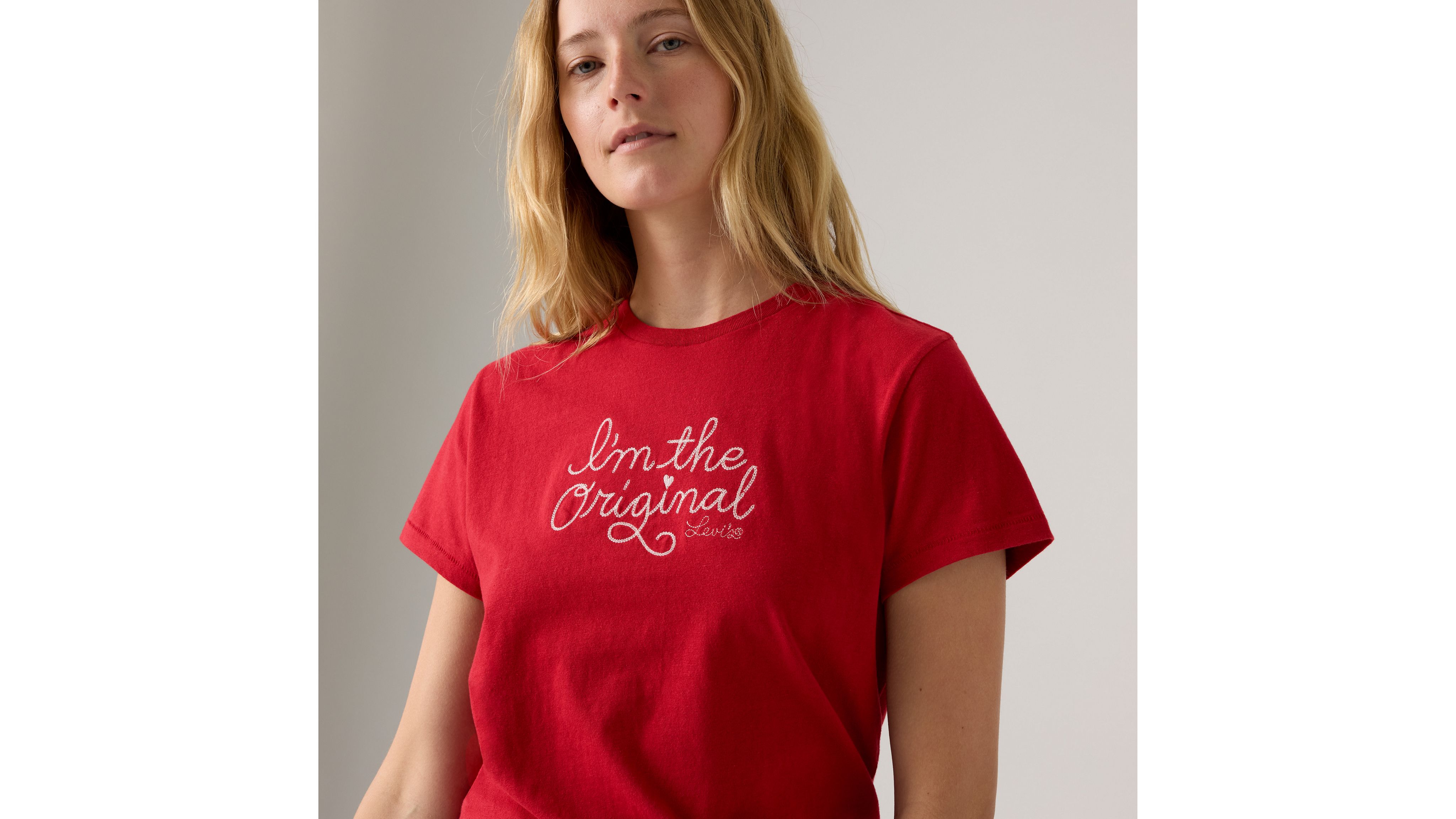 Shop Levi's Graphic Classic T-shirt