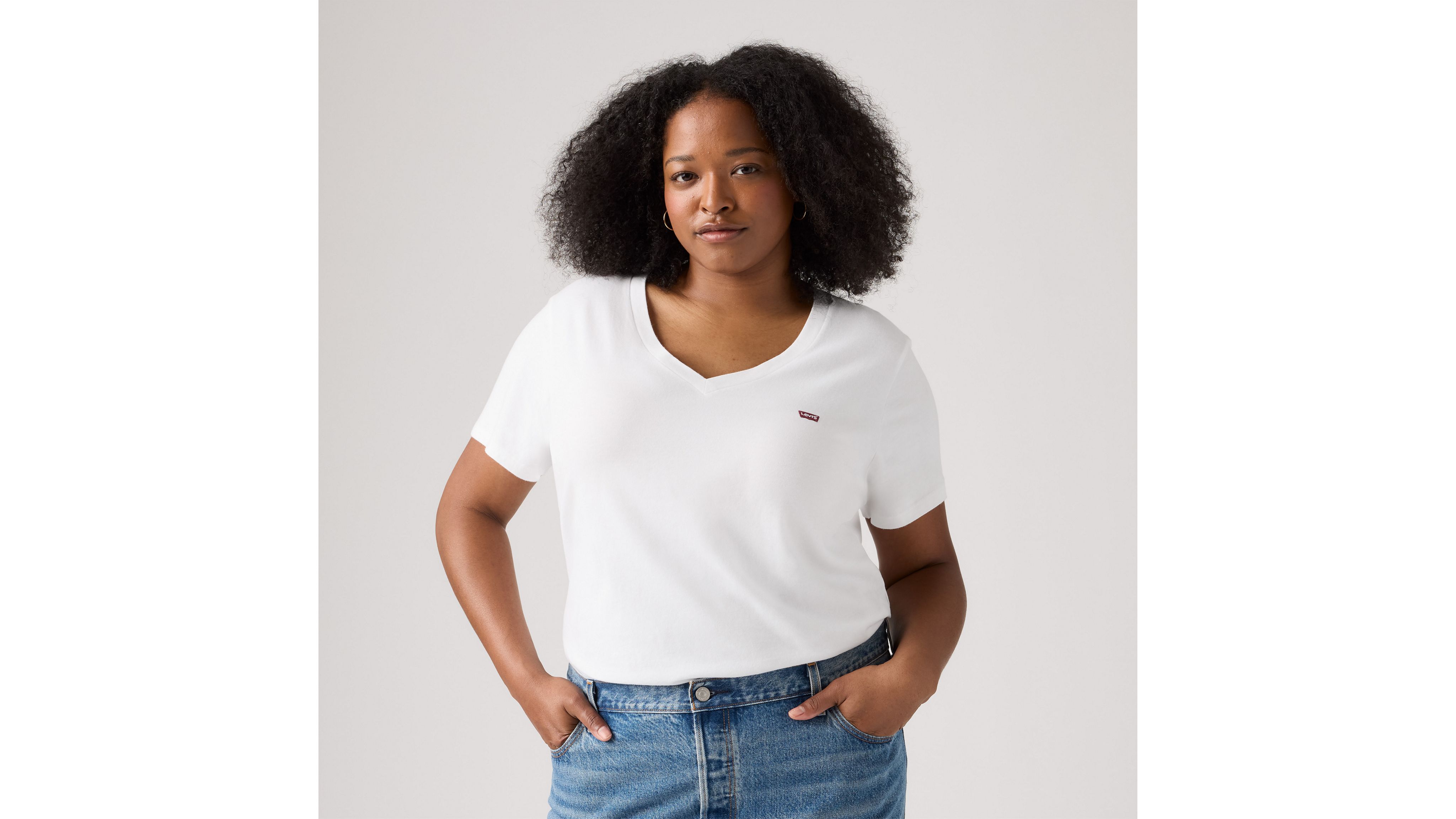 Das perfekte V-Neck-Shirt (Plus-Größe) 1