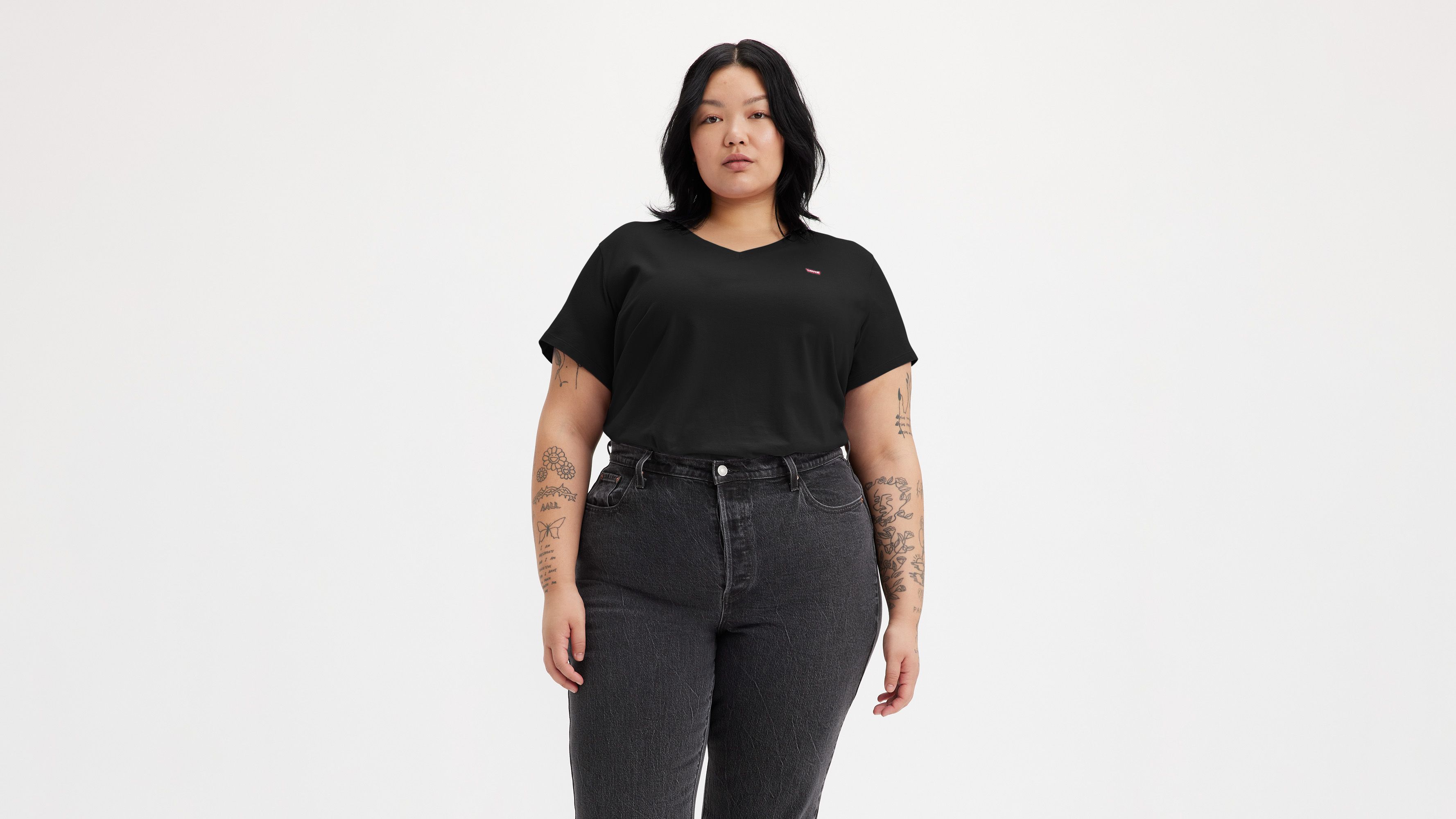 The Perfect V-Neck (Plus Size) 8