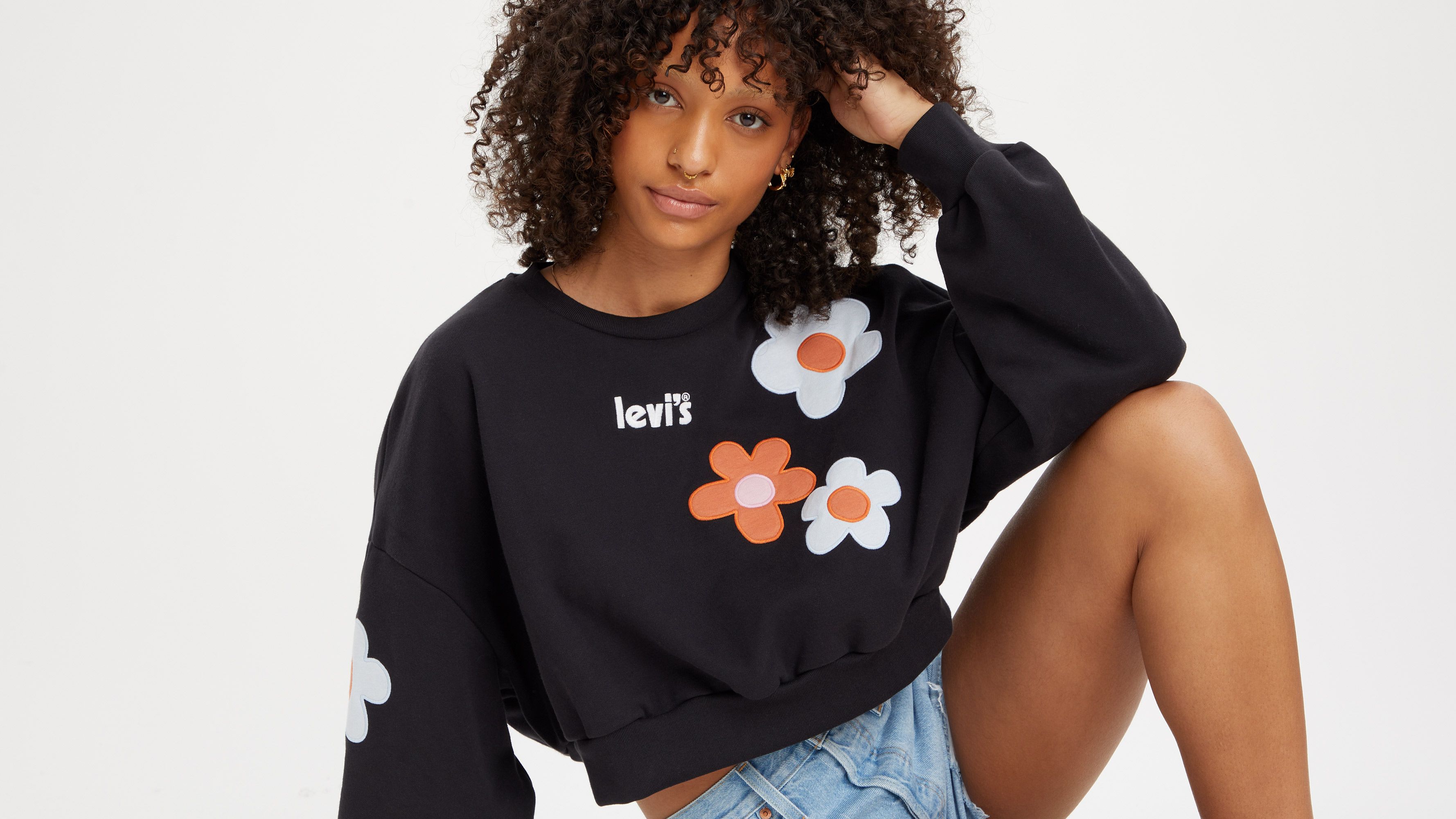 Graphic Crop Sweatshirt 3