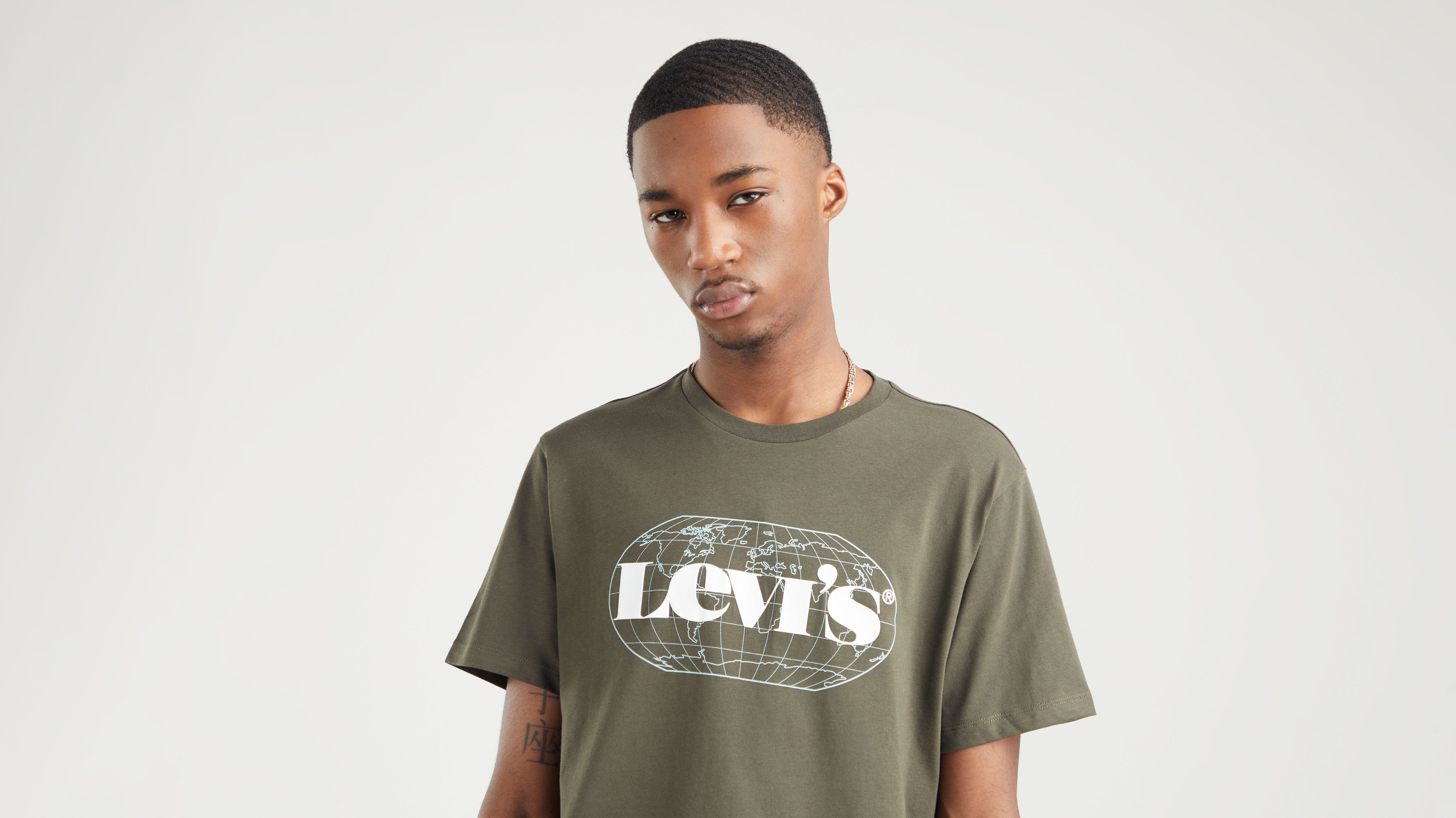 Graphic Crewneck Tee 3