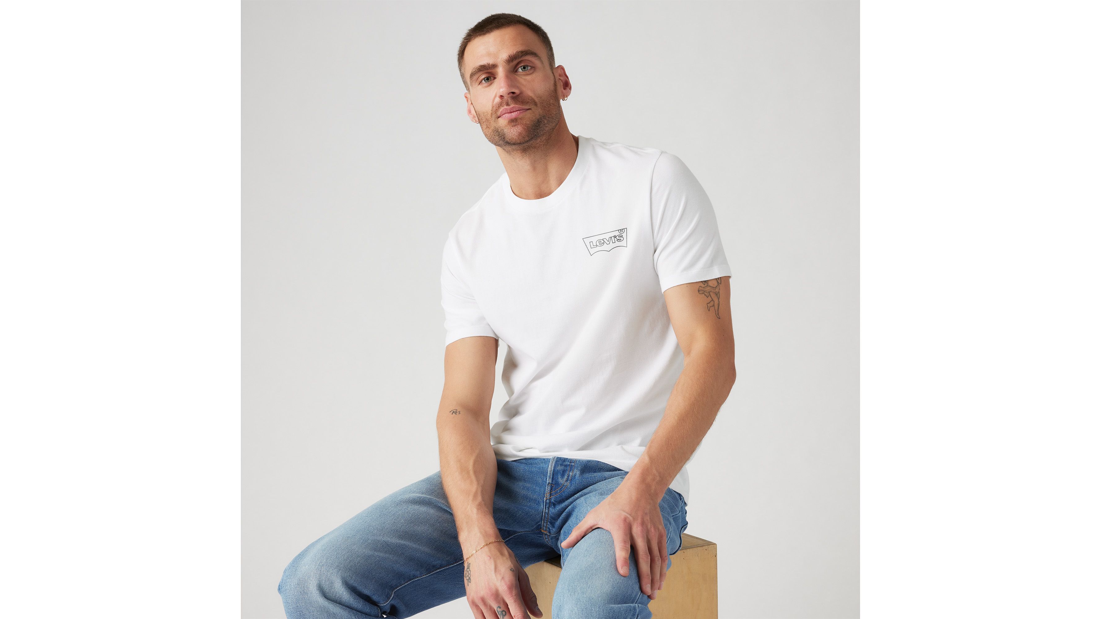 T-shirt med rund hals och tryck 1