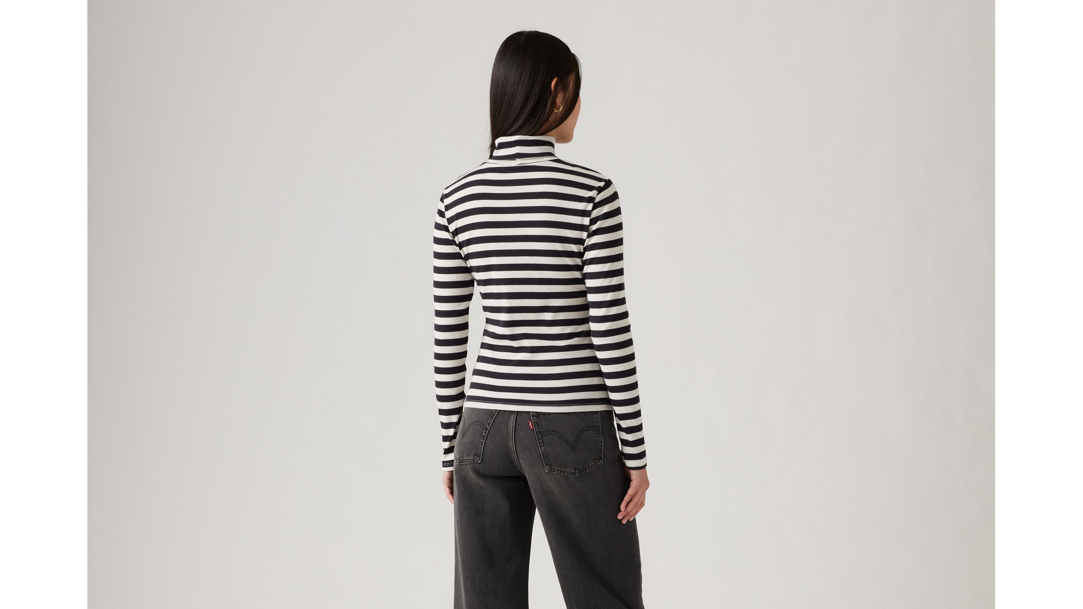 Moon Rib Turtleneck 2