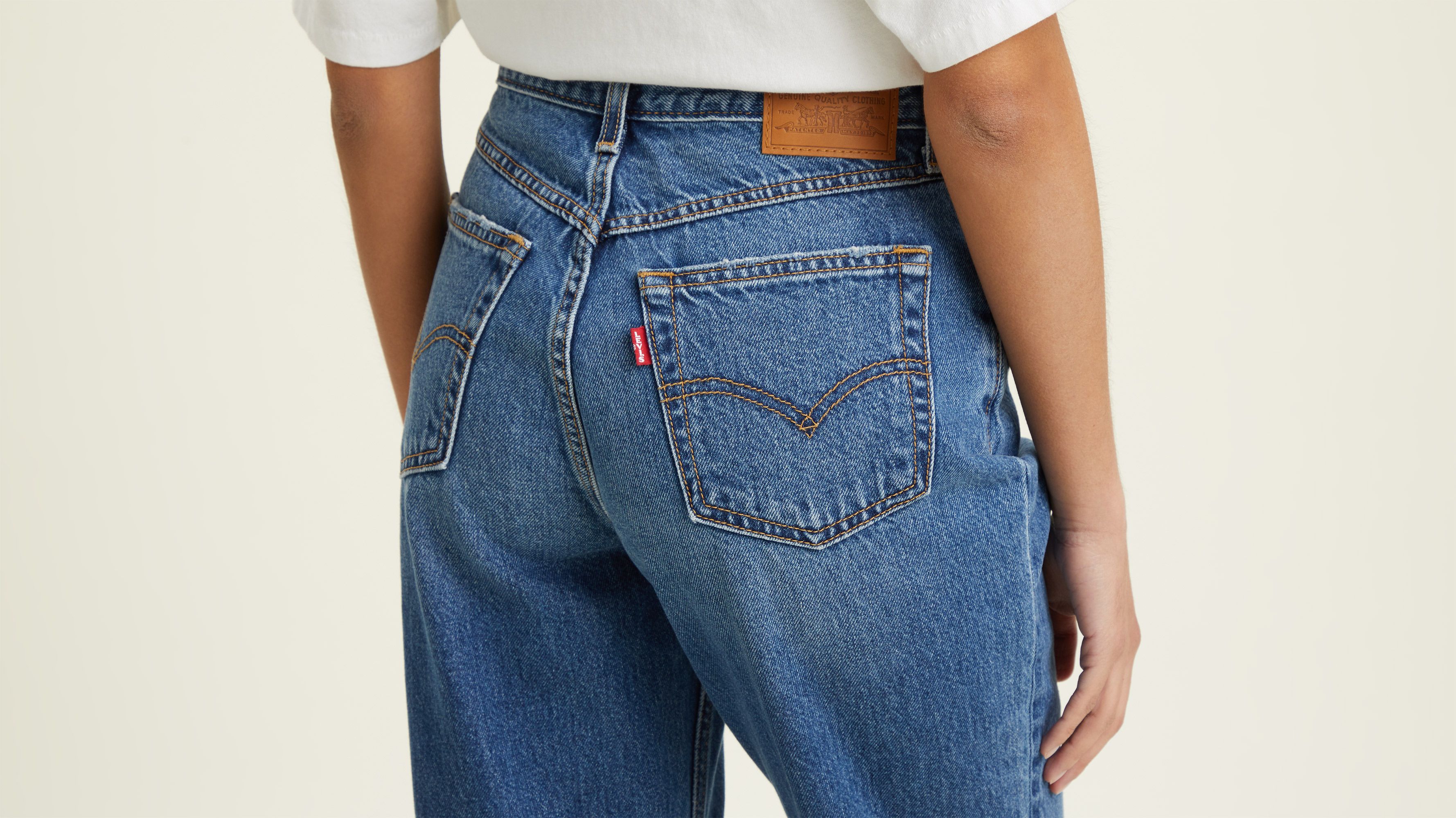 Levi mom store jeans 501