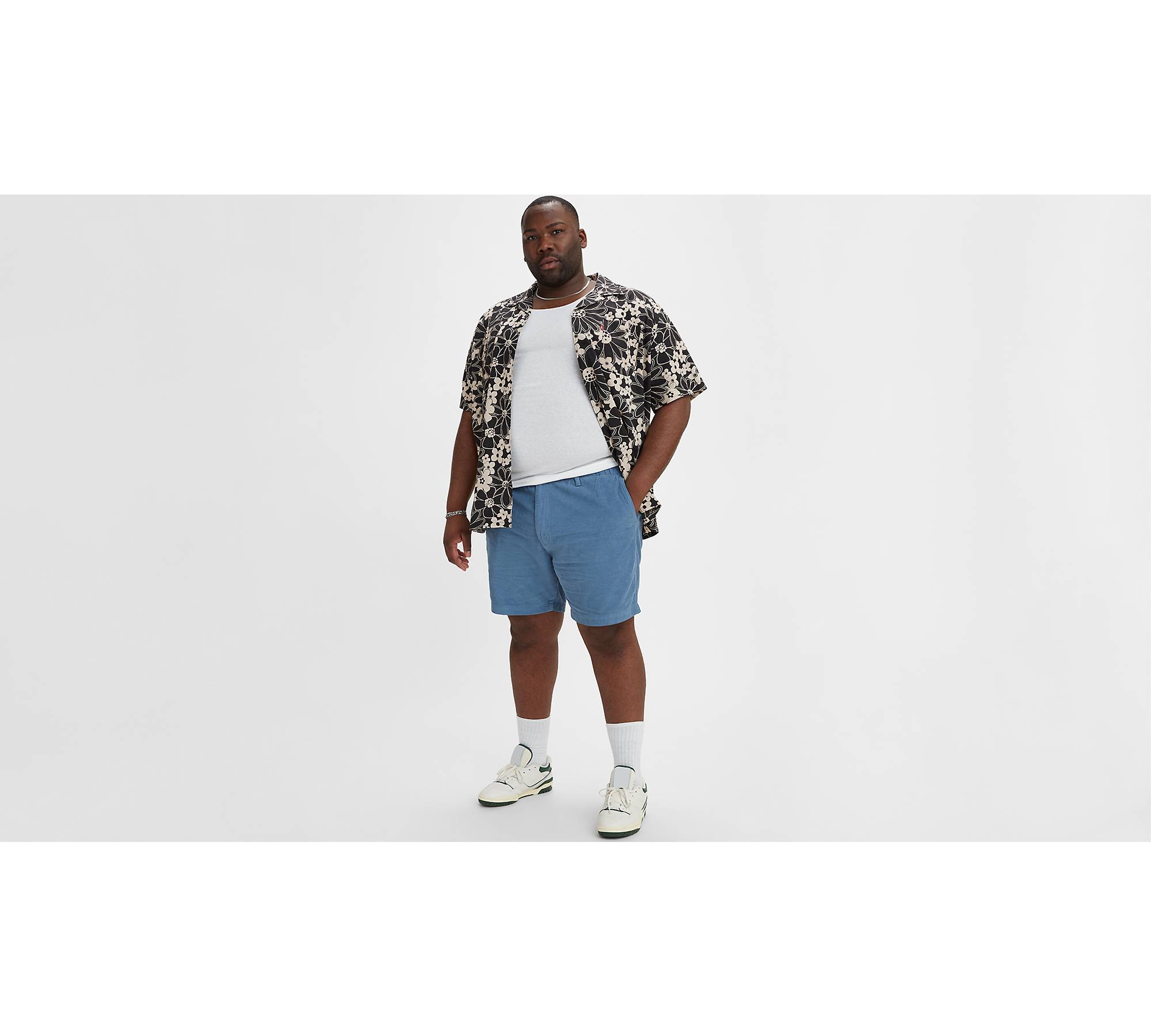 Levi's® XX Chino EZ Waist Corduroy 8" Men's Shorts (Big & Tall) 1