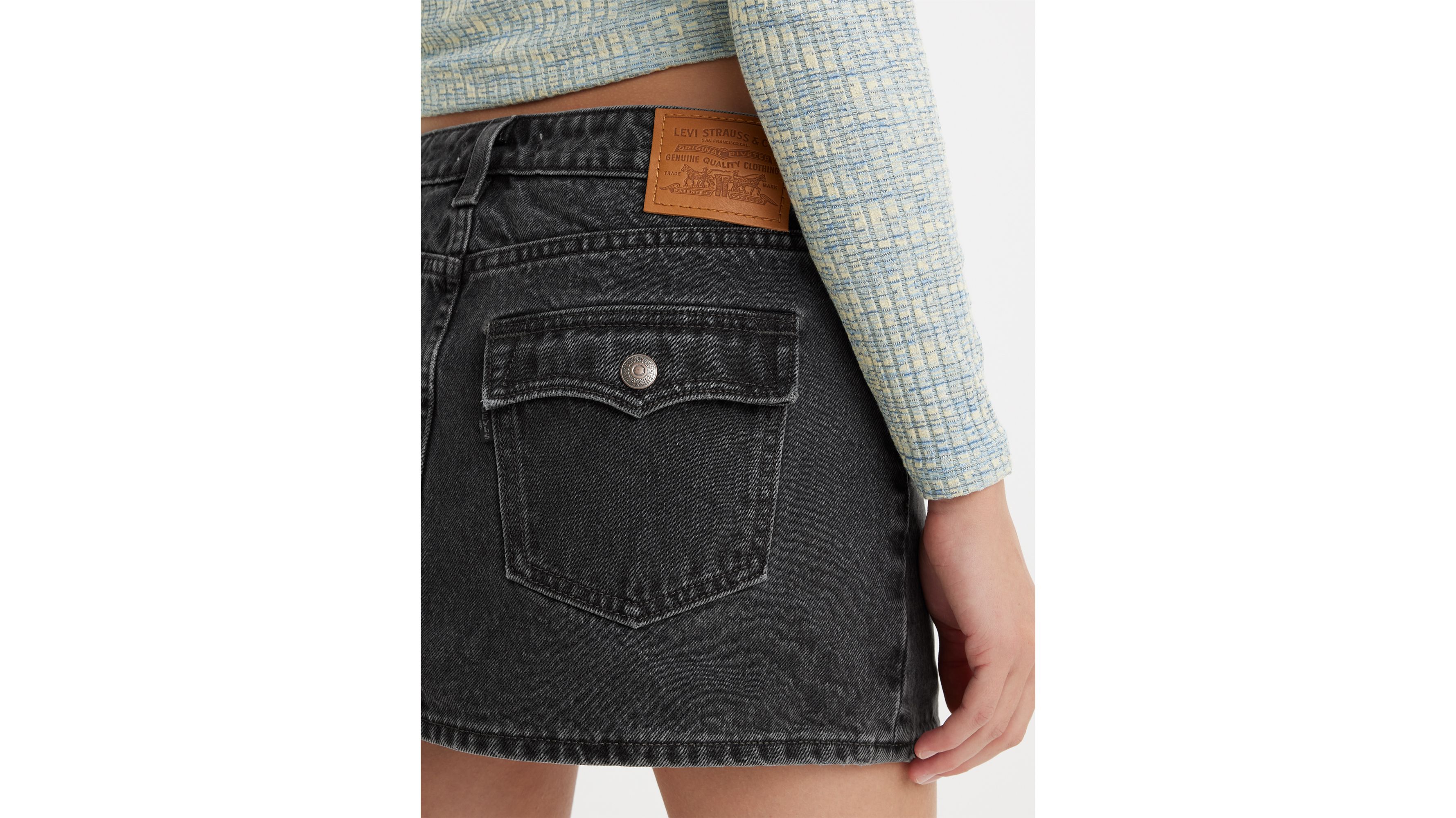 Levis black outlet denim mini skirt