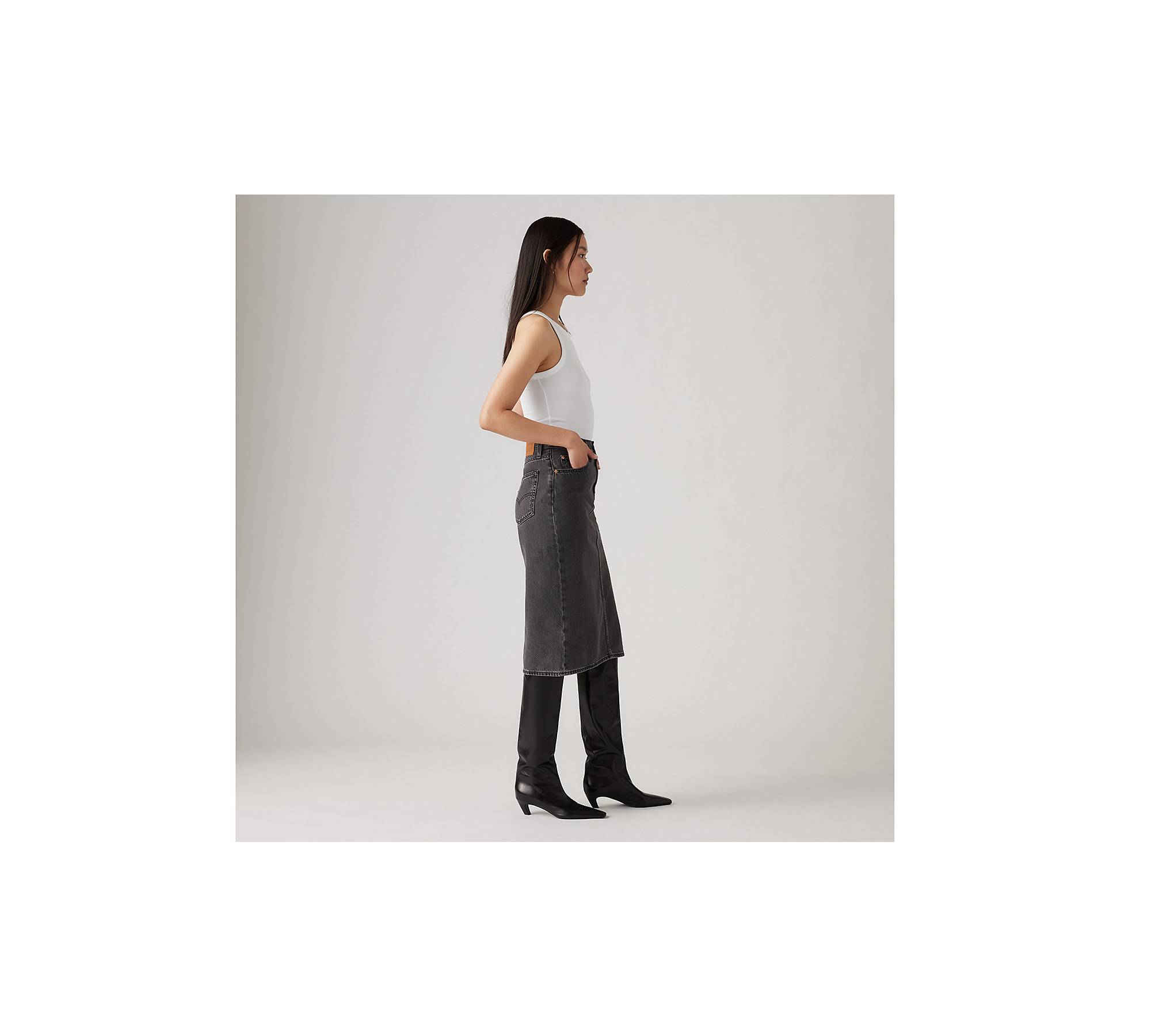 Side Slit Skirt - Black | Levi's® AT