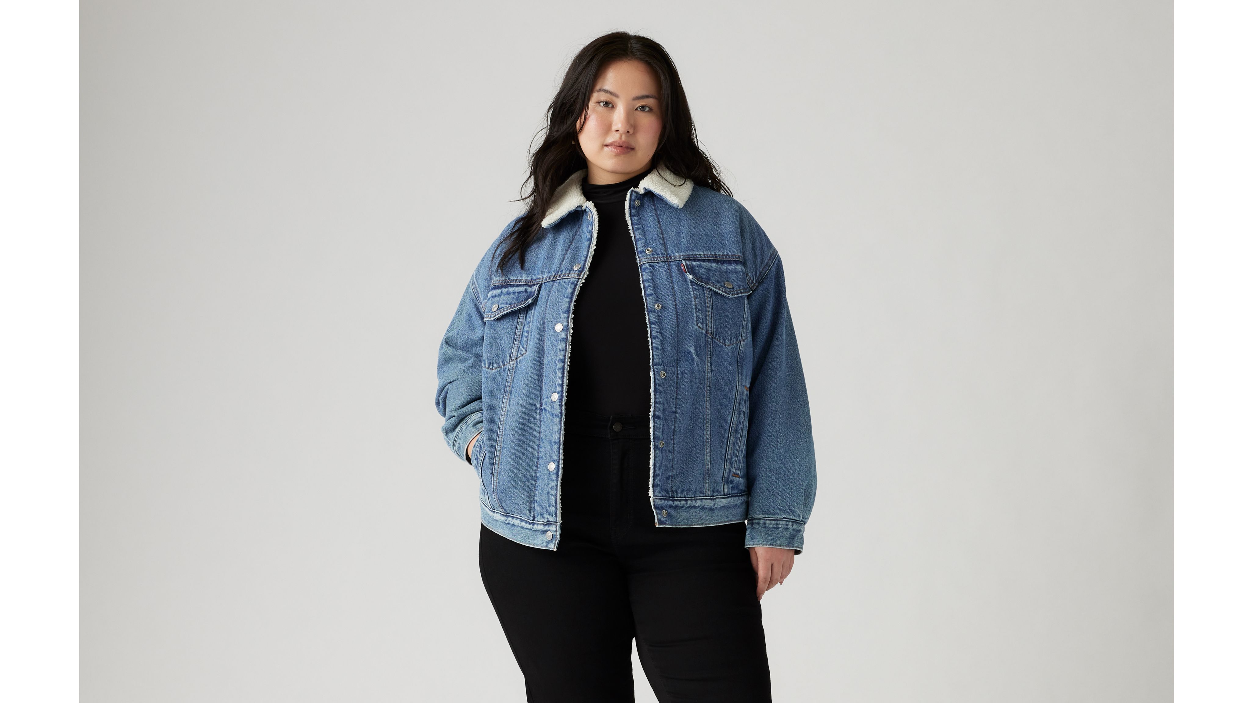 NWT Levi’s Jean offers Jacket Sherpa Collar Plus Size Trucker Denim Women’s 2X