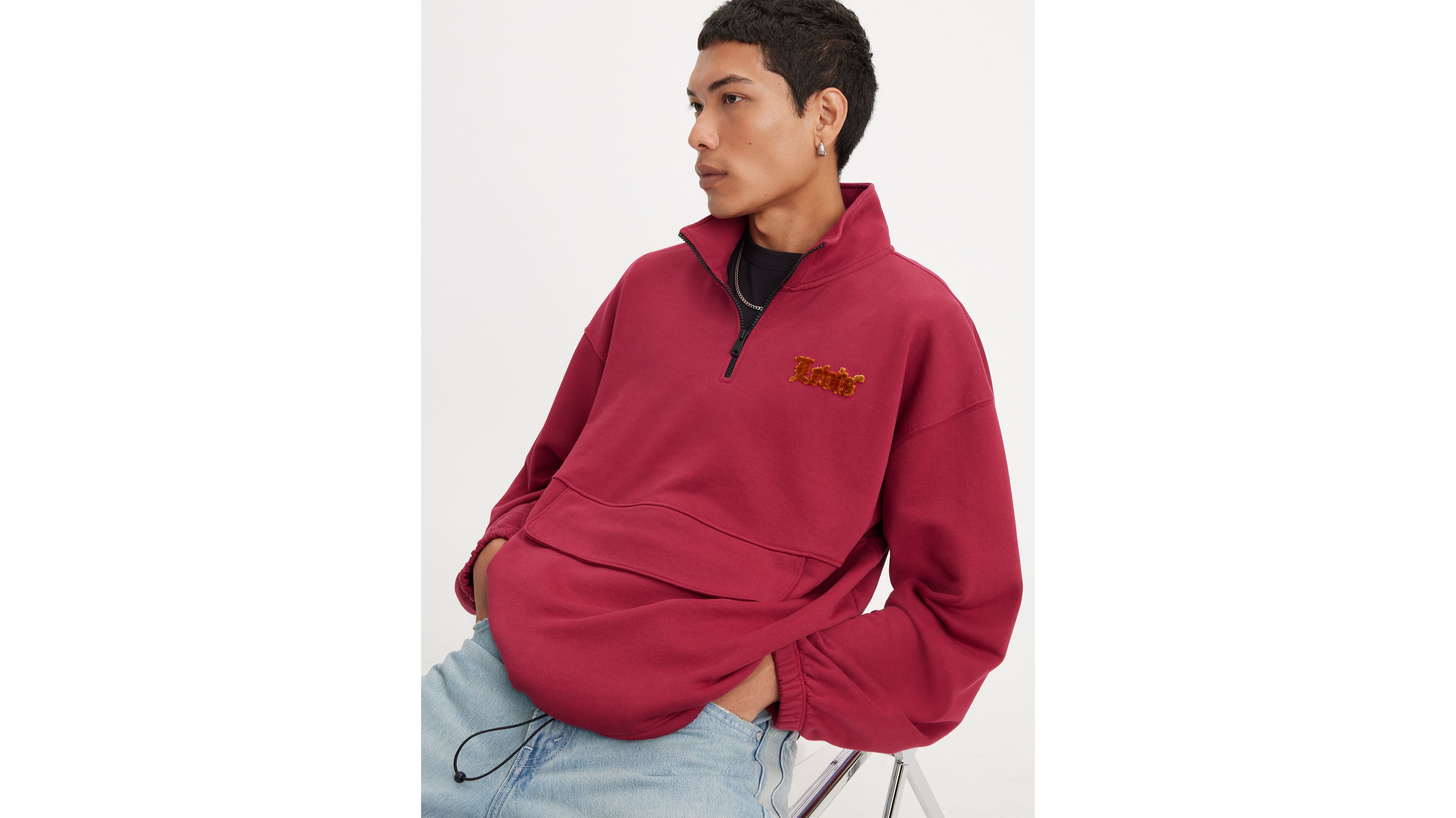 Relaxed Graphic Quarter-zip Sweatshirt - Red | Levi's® ME