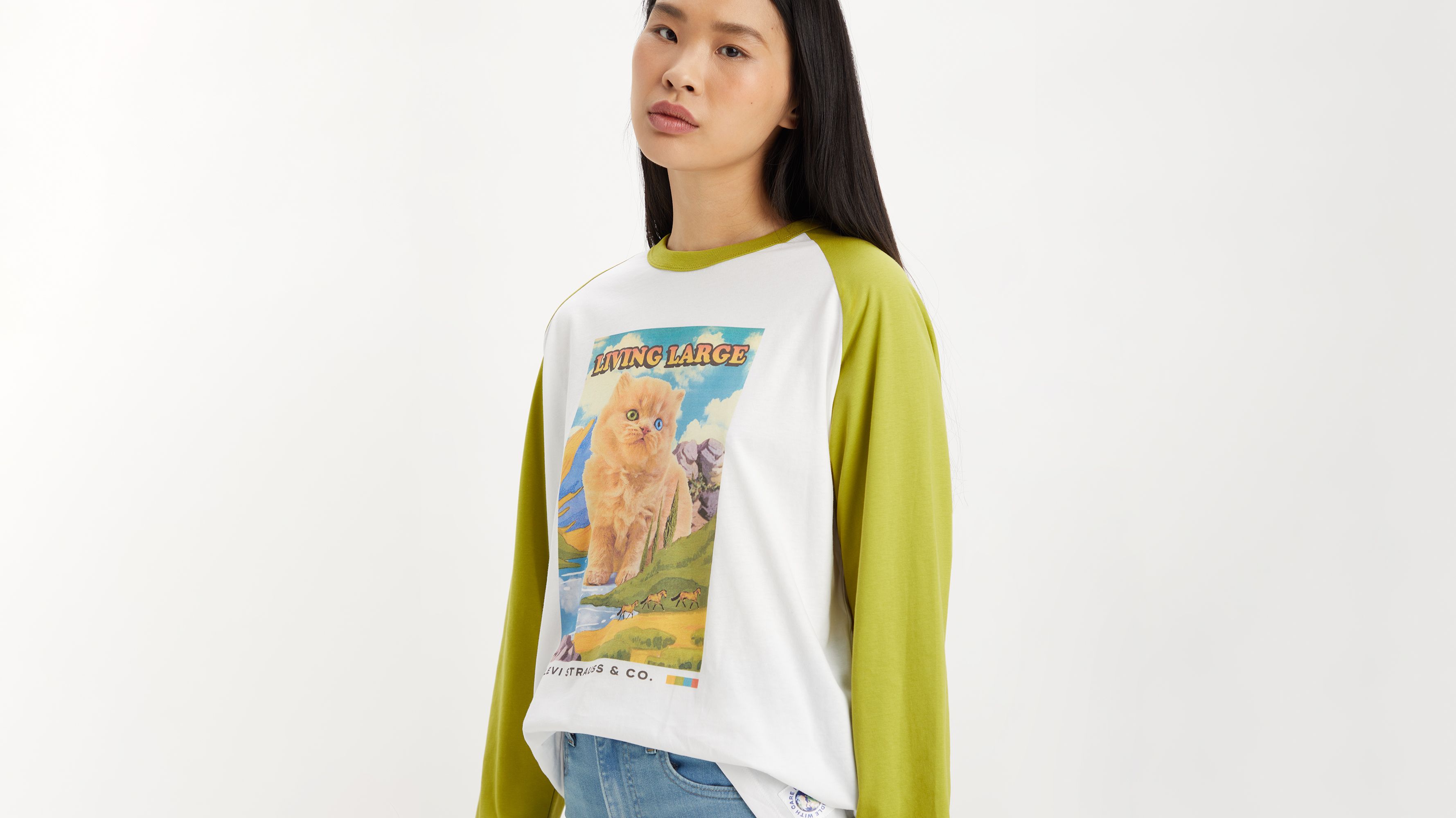 Levi's graphic deals tee womens