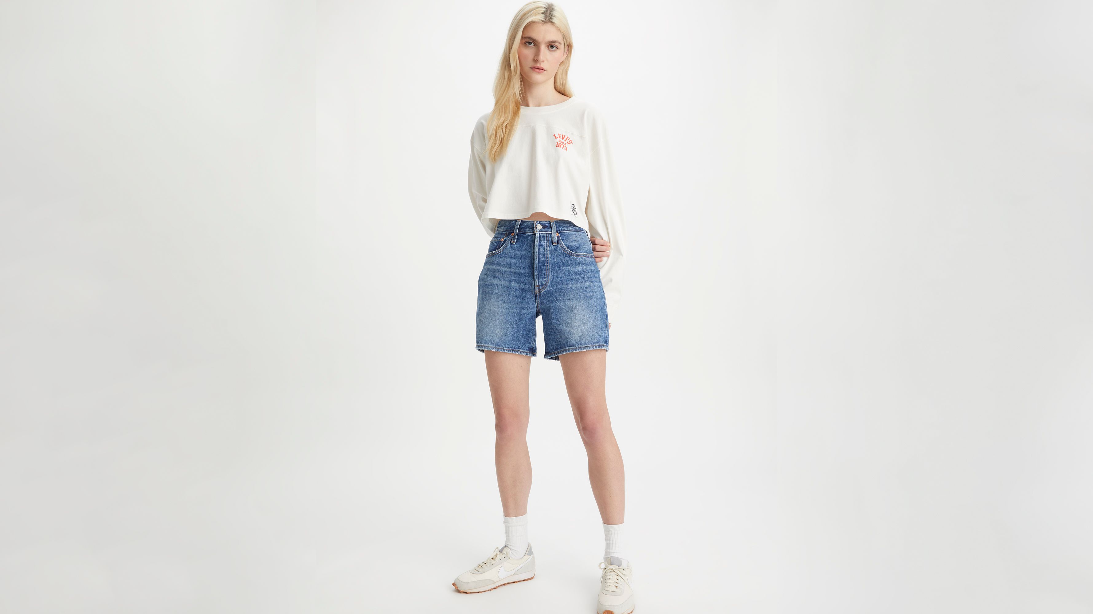 Graphic Cropped Football T-shirt - White | Levi's® US