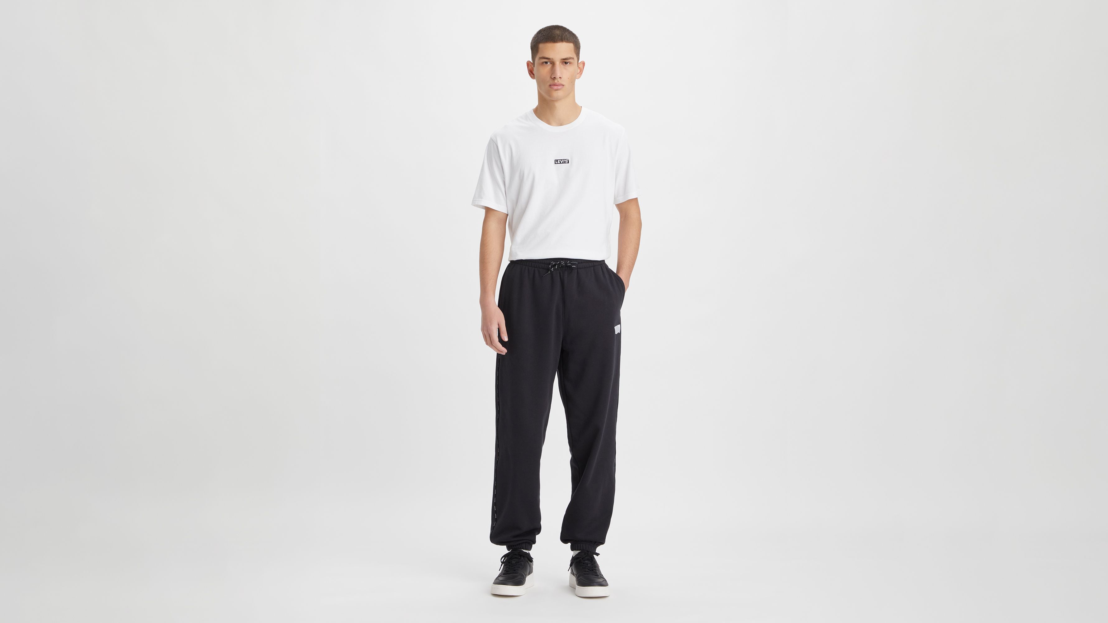 Graphic Piping Sweatpants 1