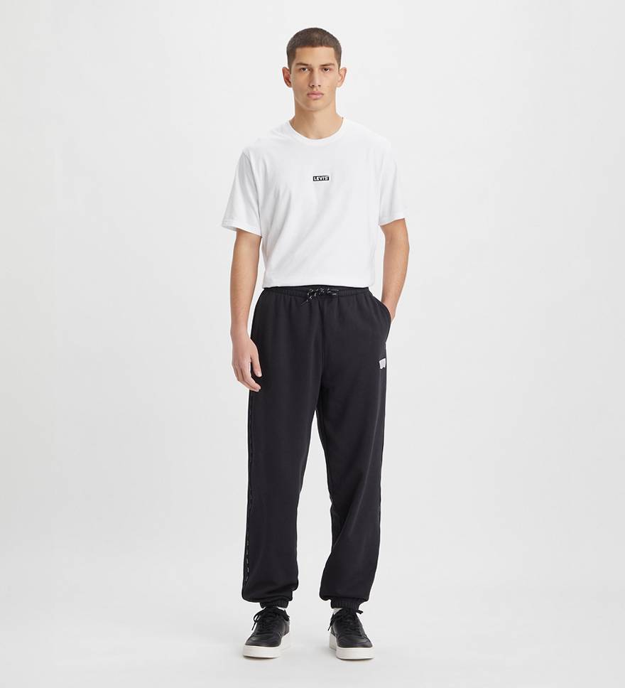 Graphic Piping Sweatpant 1