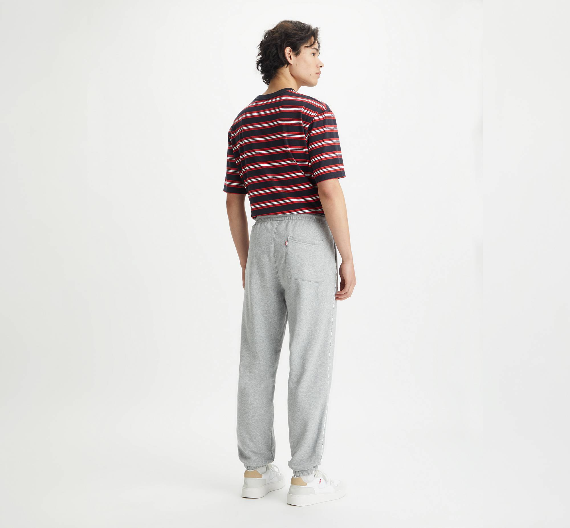 Graphic Piping Sweatpant 3