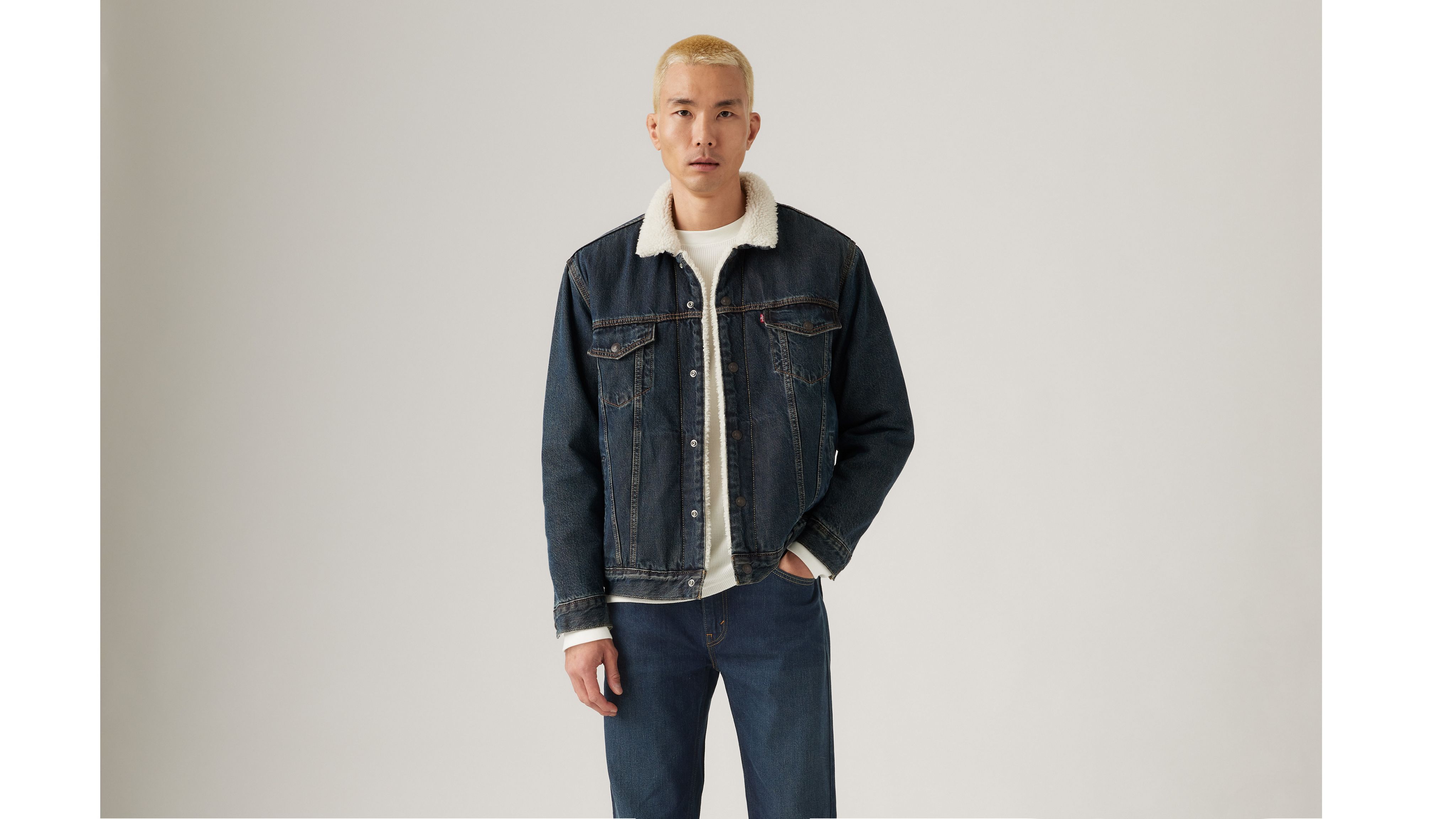 Levi's Relaxed Fit Sherpa Trucker Jacket In Black