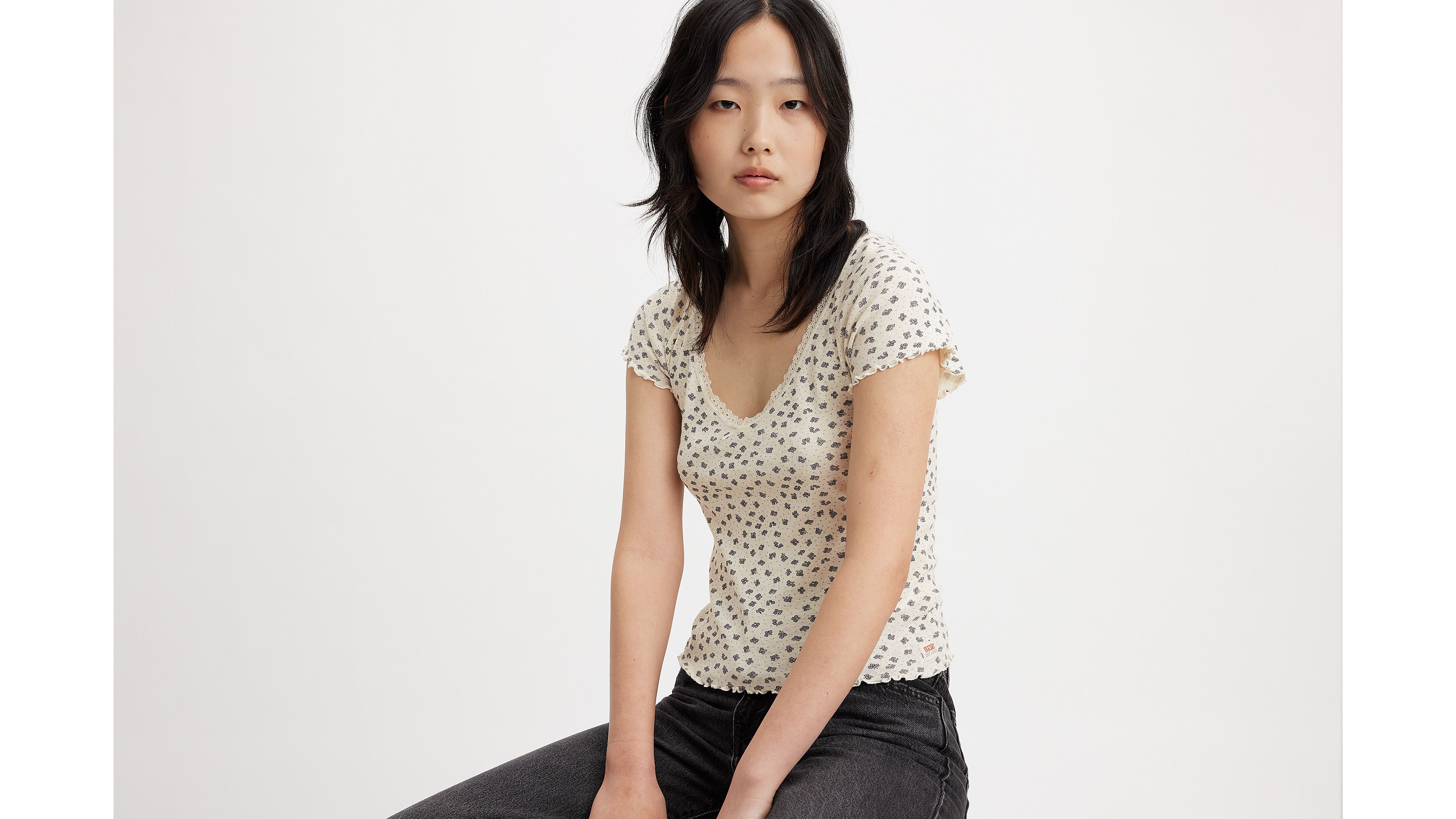 Dry Goods V-neck T-shirt - Multi-color | Levi's® US