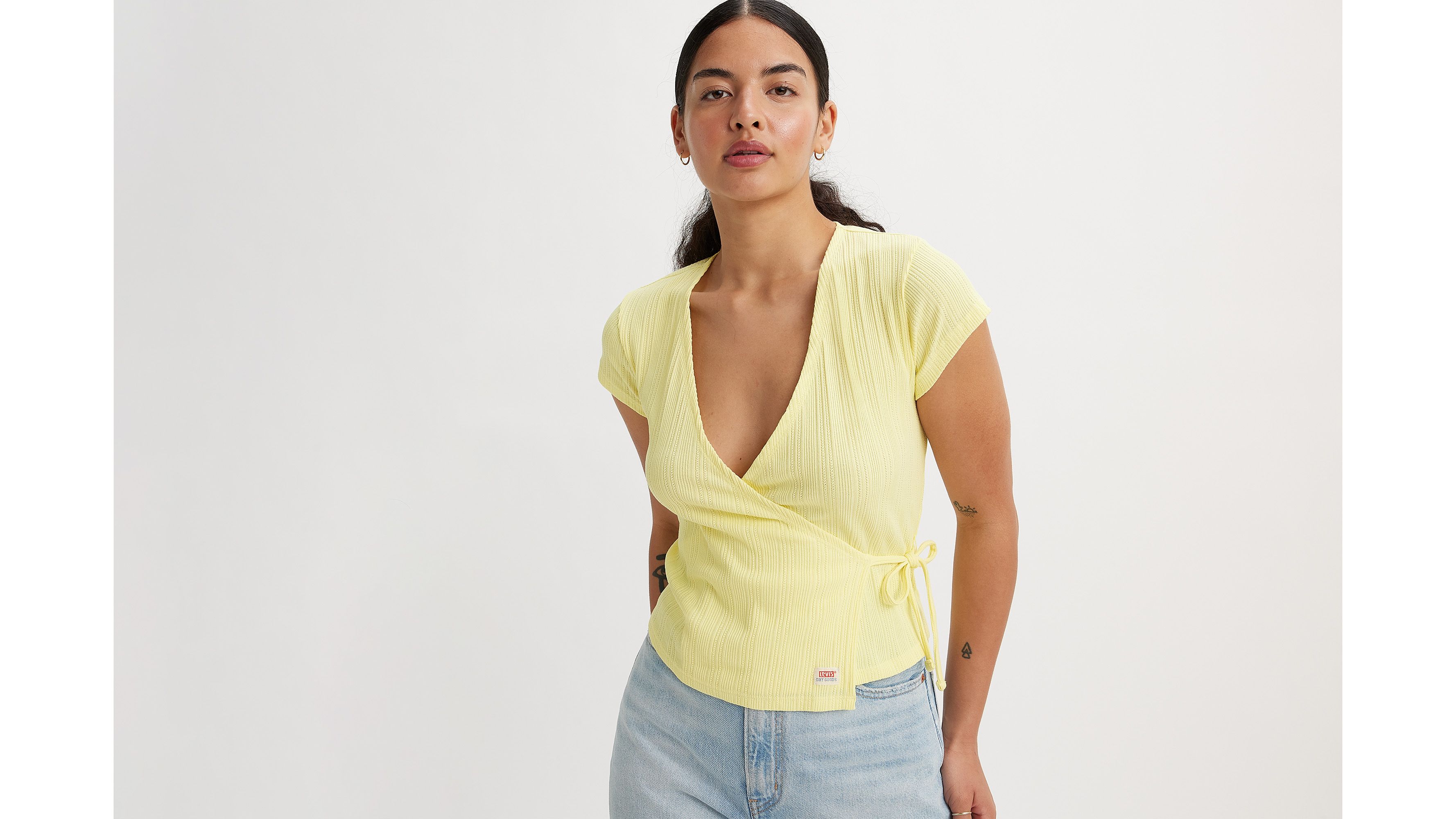 Levis cheap yellow top