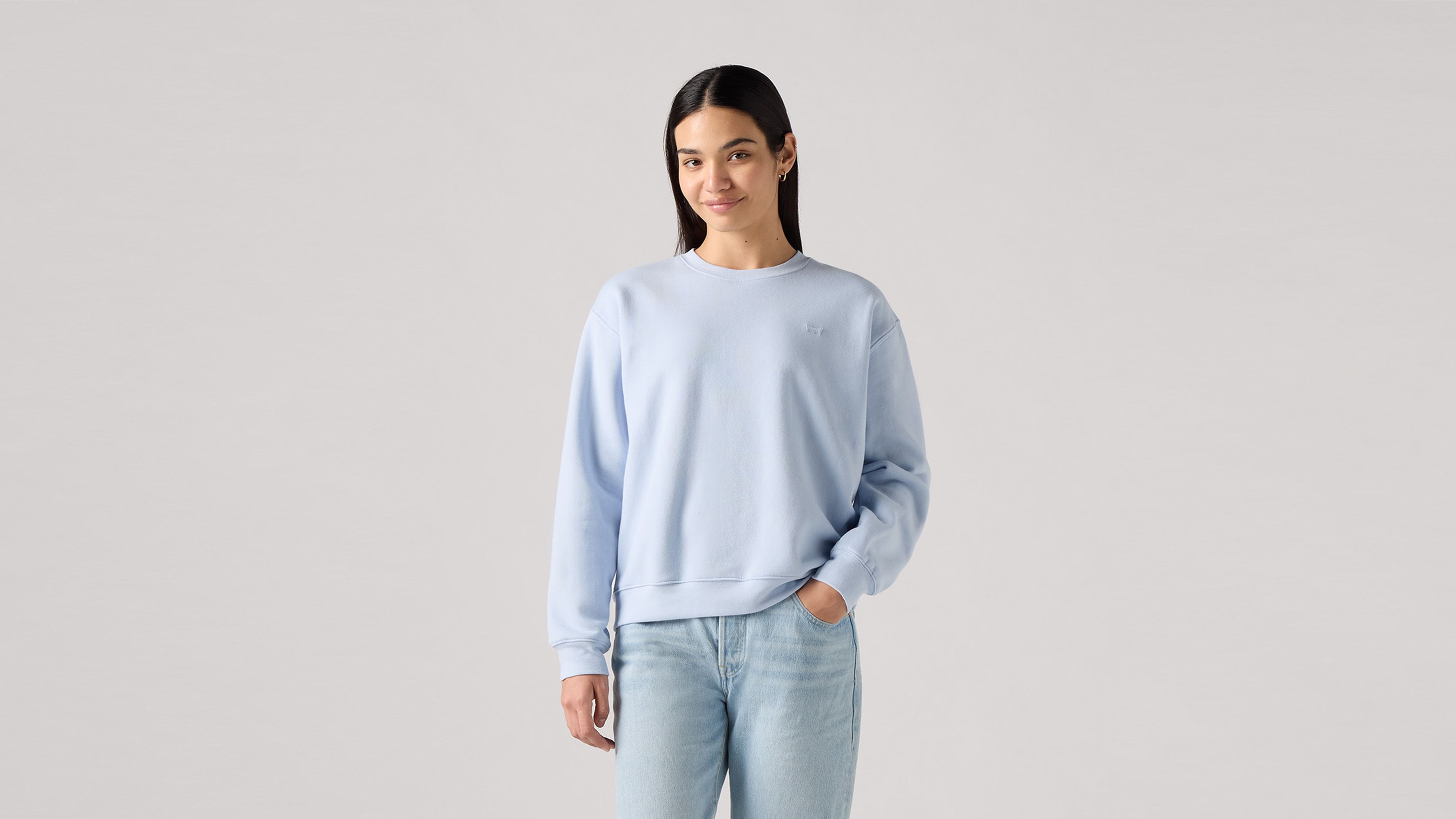 Blue sweatshirt with jeans sale