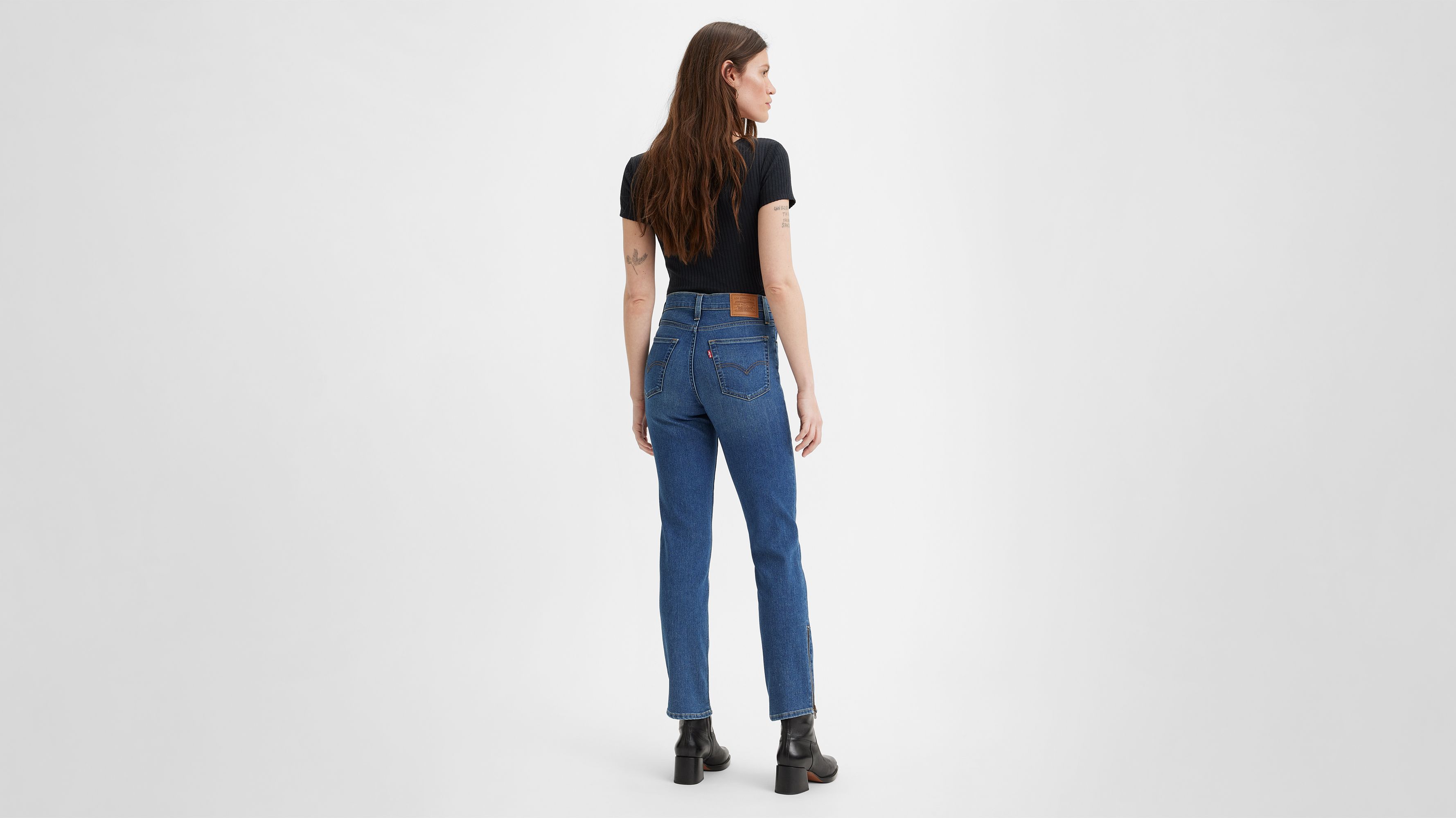 A62130000-back-pdp?$onmodelback$