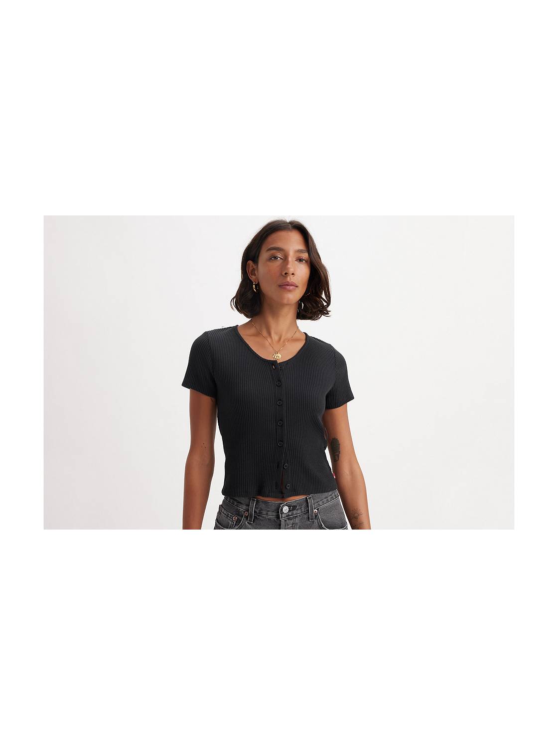 Women's T-Shirts: Shop Basic Tees for Women | Levi's® US