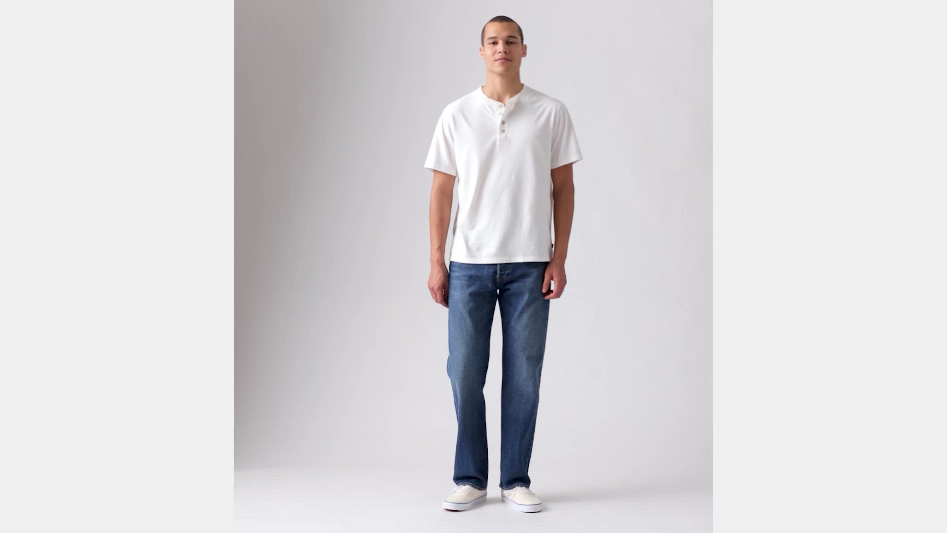 【DISCERNMENT】Kiden diagonal button henley neck sleeve BO_long_sleeve_henley_-