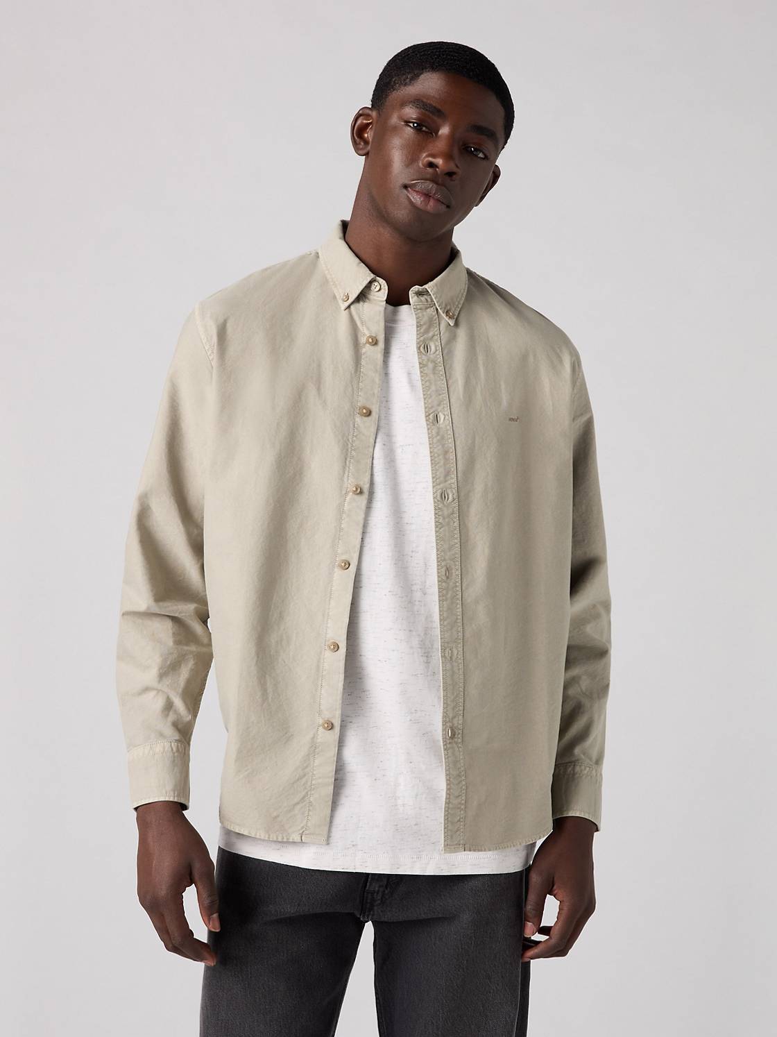 Men's T-shirts, Button-Ups & Shirts On Sale | Levi's® US Men's T-shirts, Button-Ups & Shirts On Sale | Levi's® US