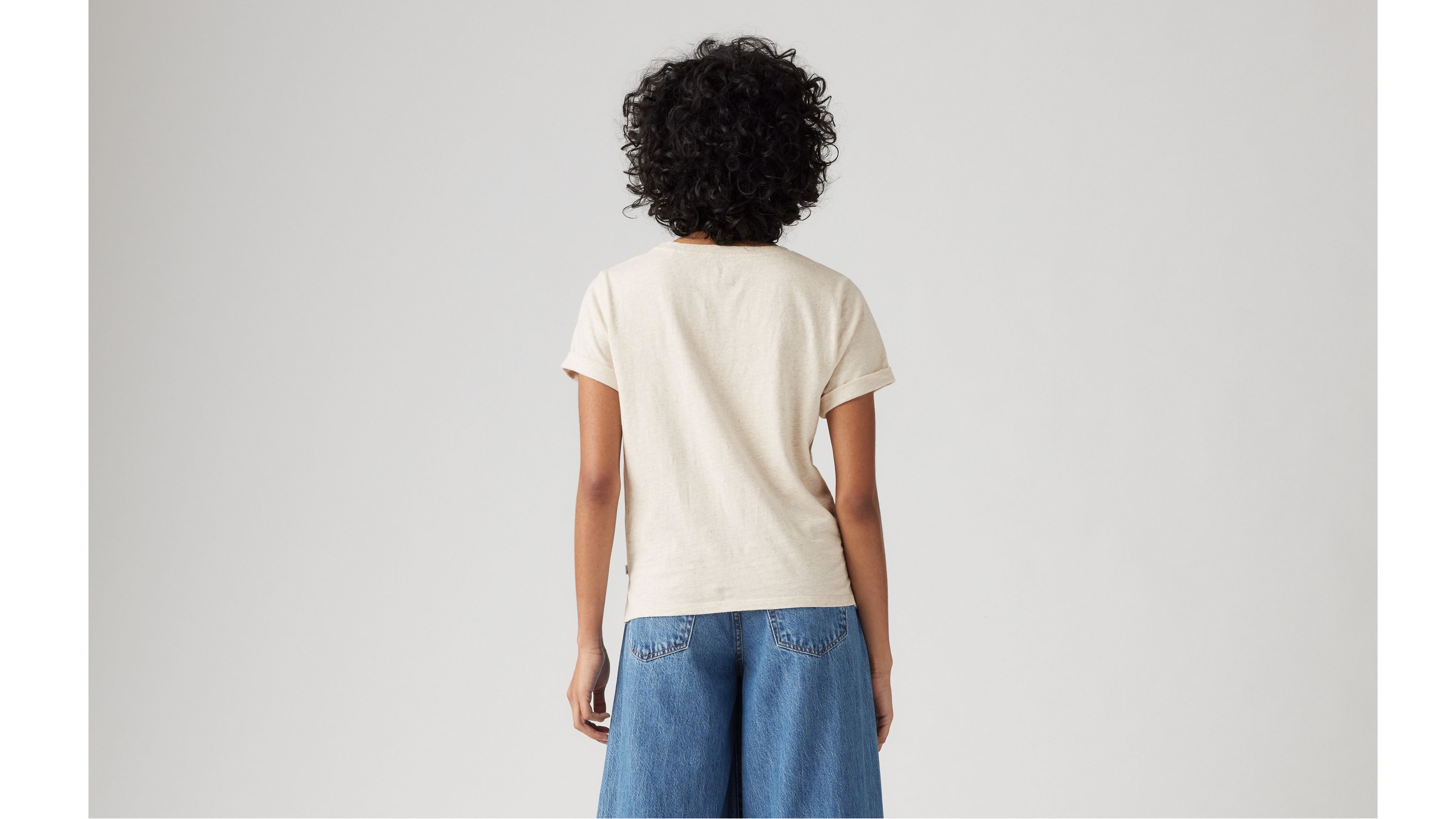 Levi's Graphic Margot T-shirt In Delicate Embroidery
