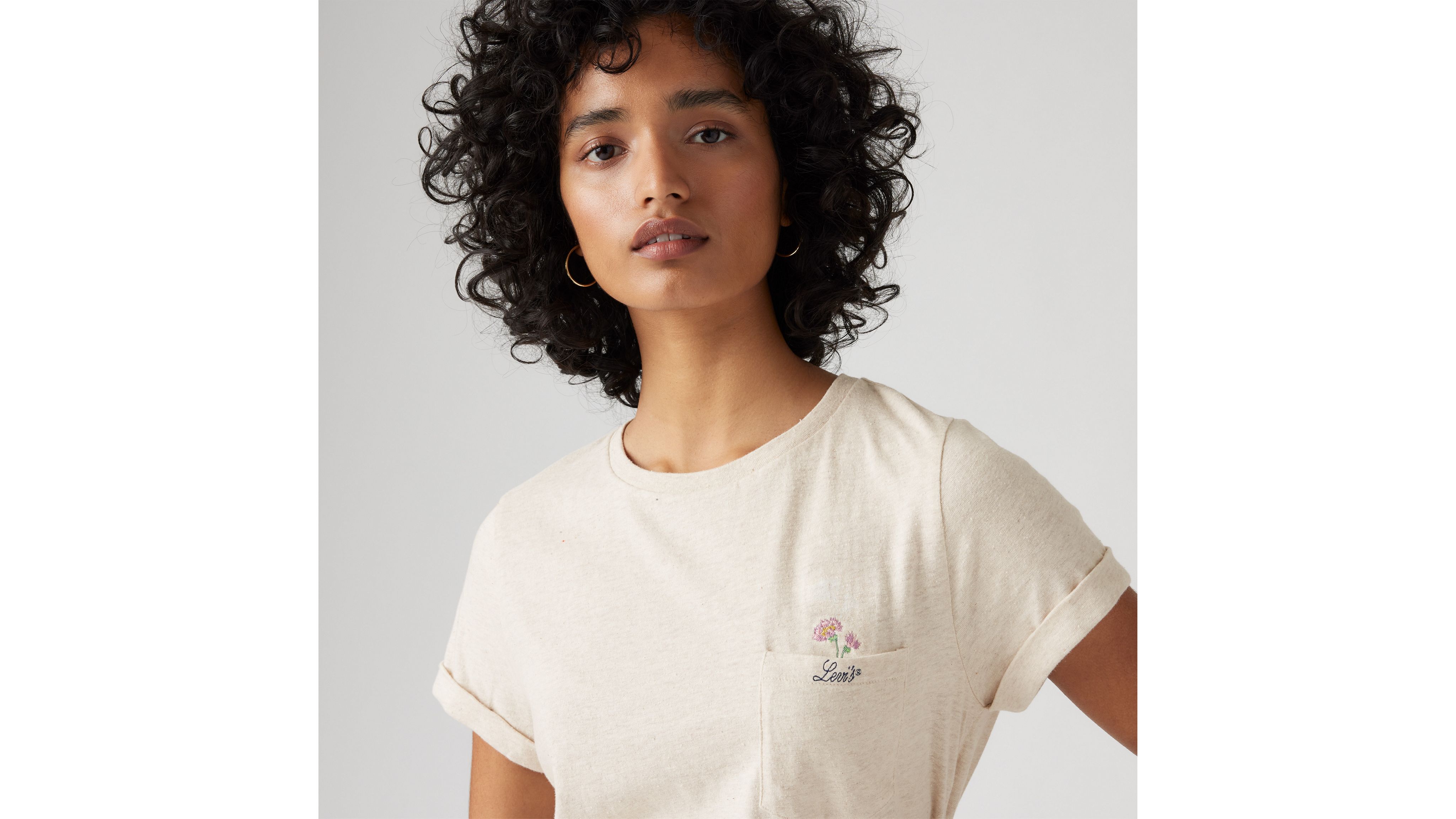 Levi's Graphic Margot T-shirt In Delicate Embroidery