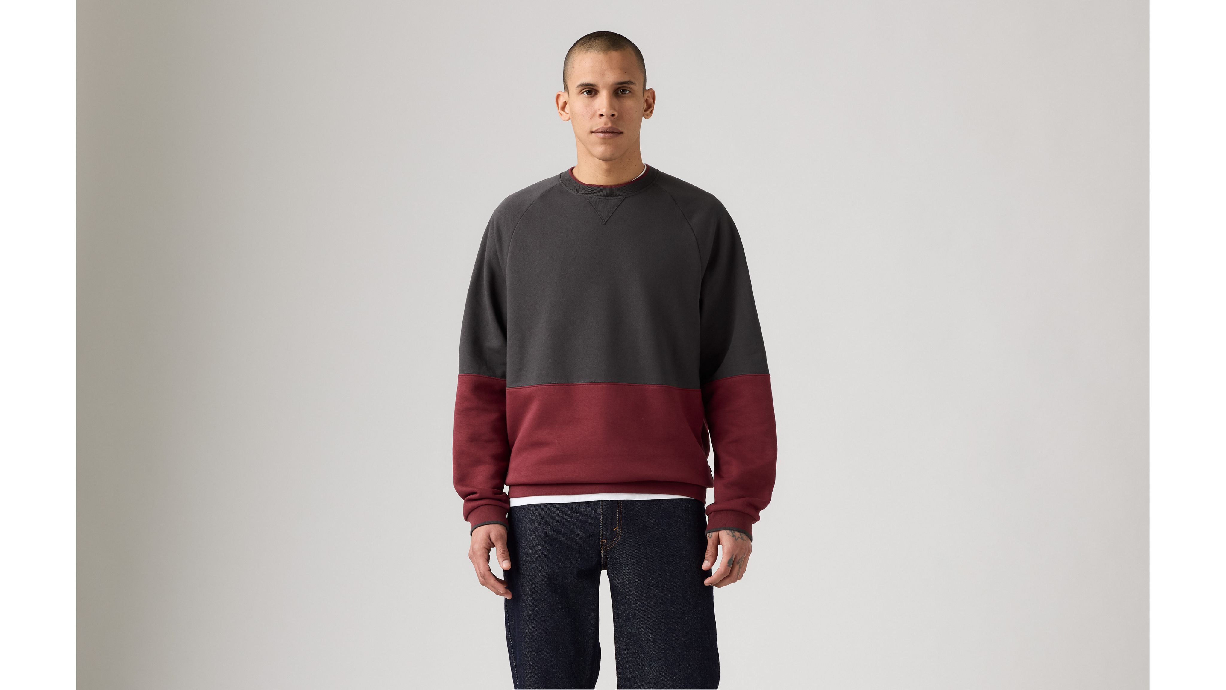 Levi's Red Tab Crewneck Sweatshirt In Gray
