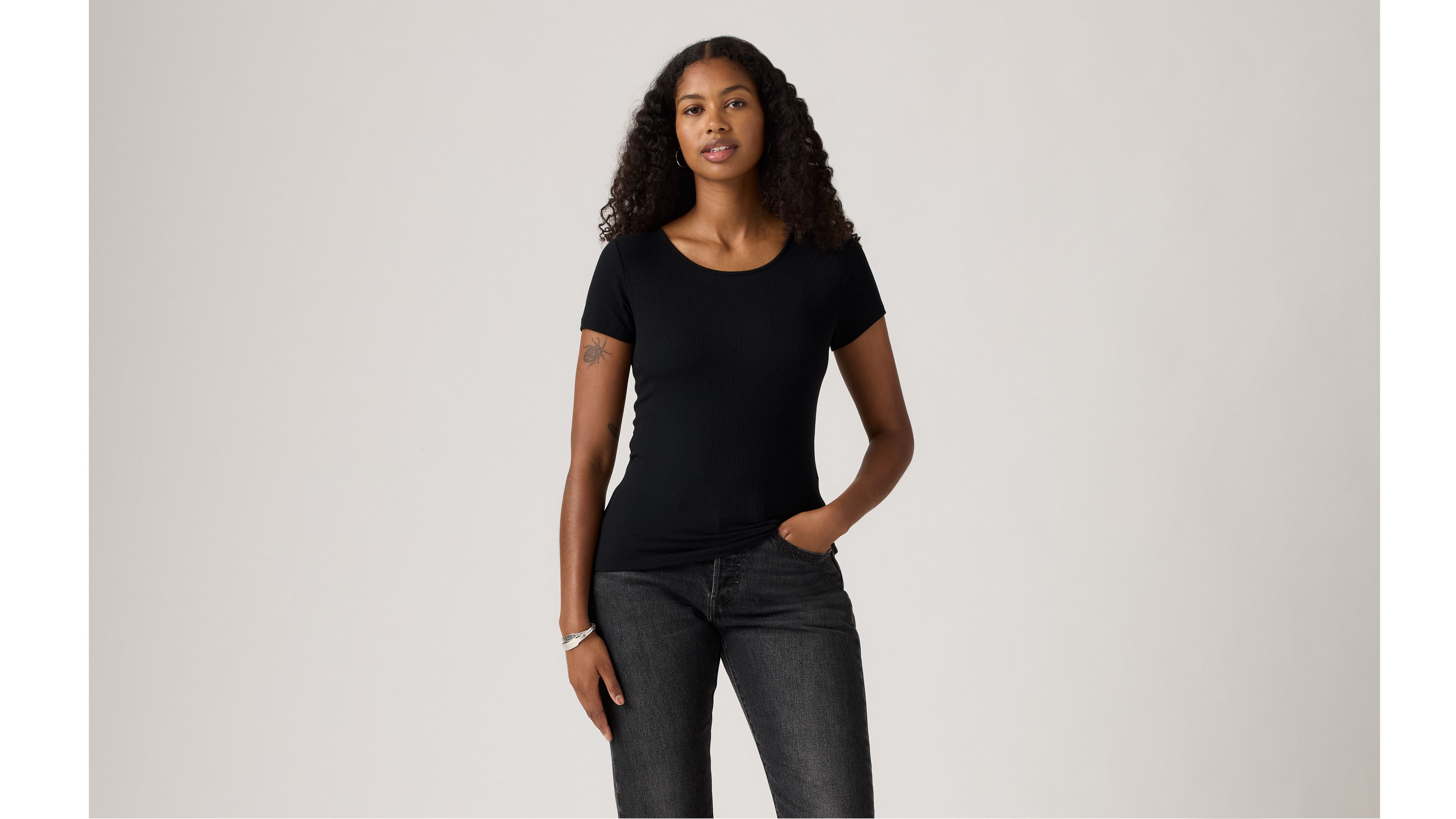 売れ筋商品|||リーバイス カットソー トップス レディース Women's Perfect Cotton V-Neck Short-Sleeve T-Shirt Lou Ditsy Floral_v4 Egret Levi's Perfect Vneck Women's T-Shirt (Pack of 1), Lou Ditsy